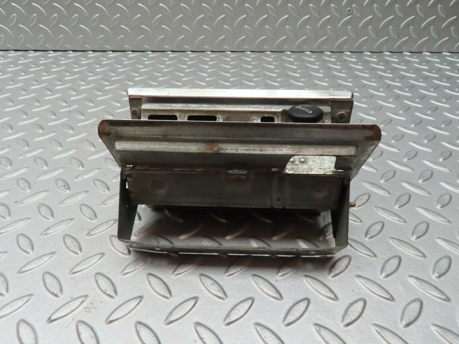 4817 Mercedes-Benz W114 280CE Coupe Centre Console Ashtray