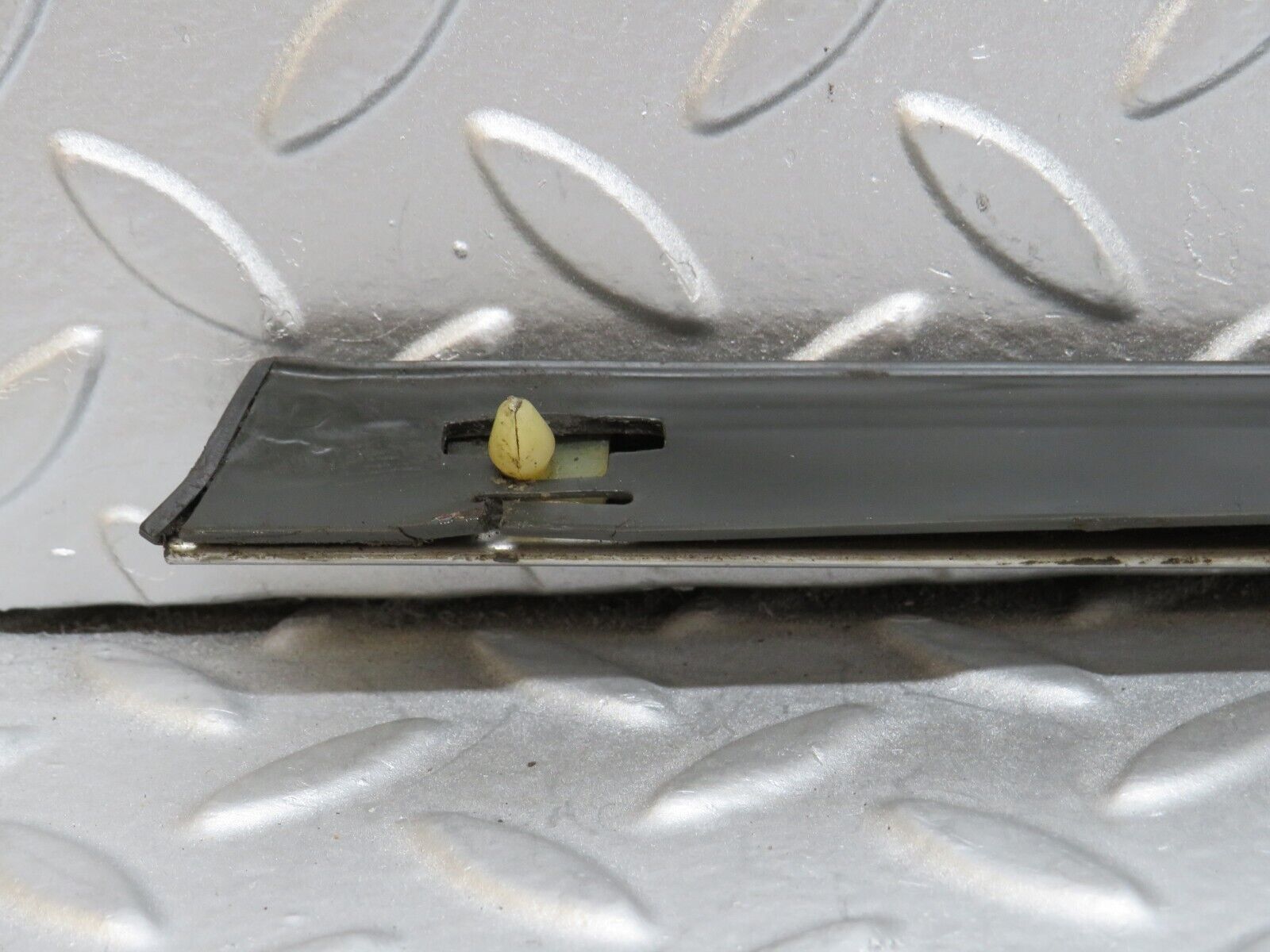 35777 Mercedes-Benz W108 Rear Right Door Centre Moulding Trim