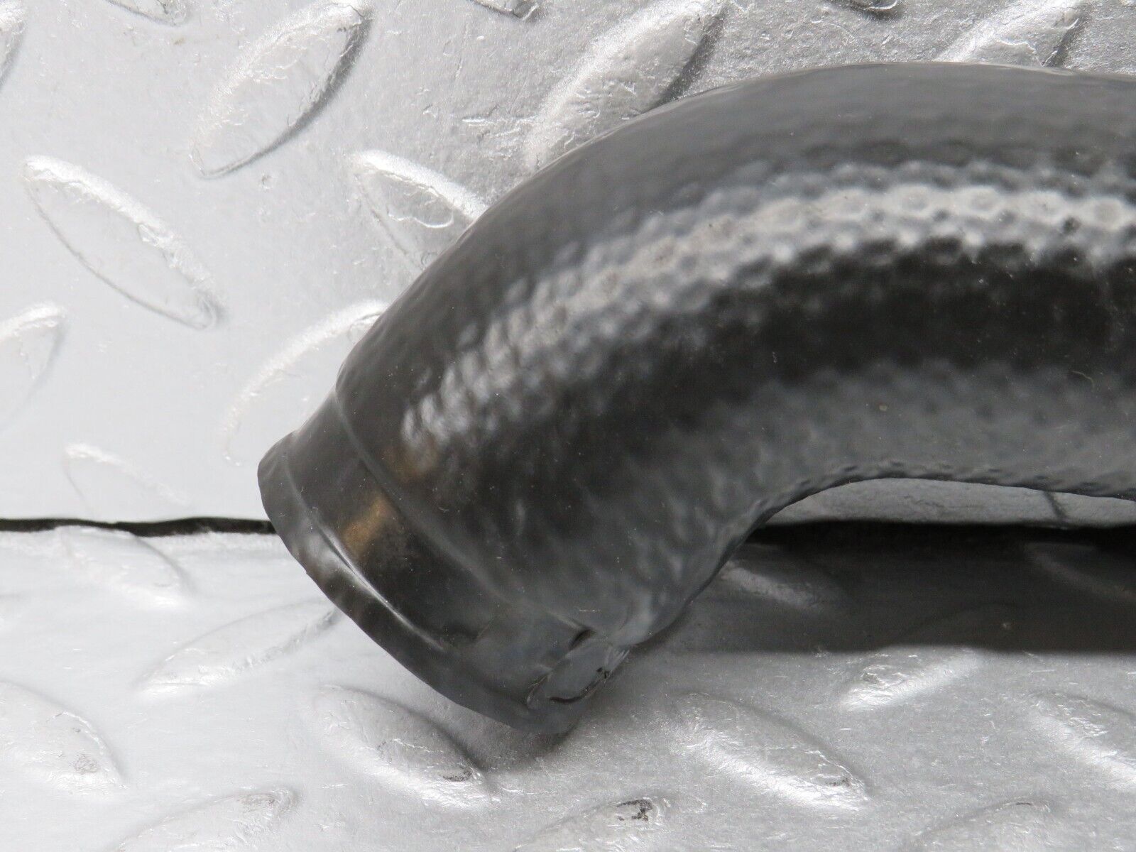 38563 Mercedes-Benz R129 280SL Coupe Radiator Hose Pipe 1042030482