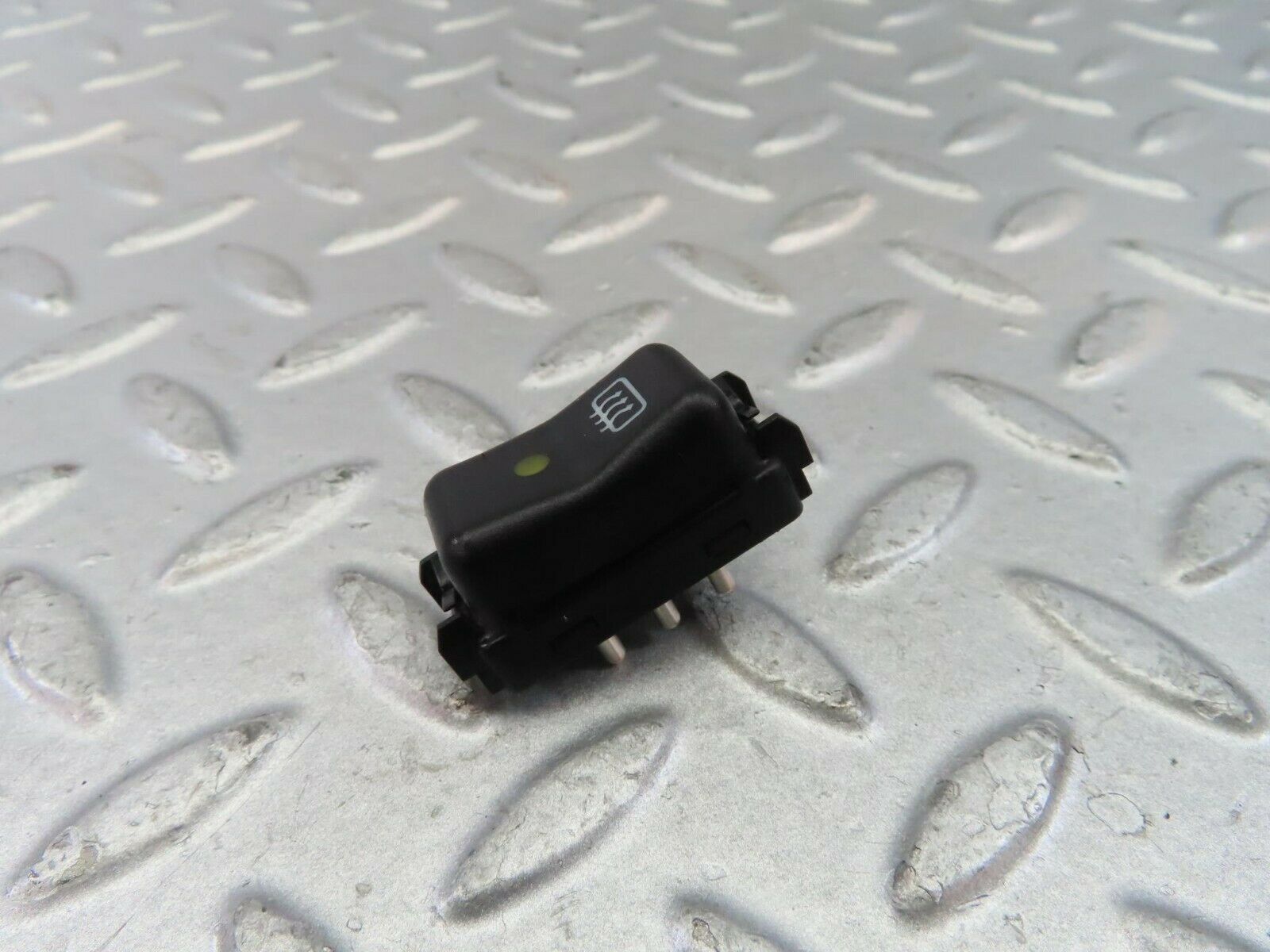 9251 Mercedes-Benz C124 300CE Coupe Rear Heated Window Switch 1248201010