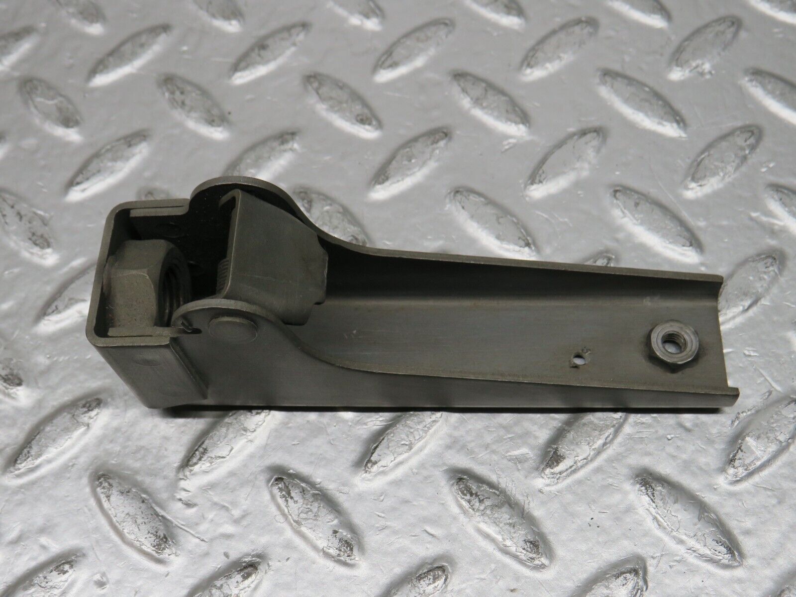 29786 Mercedes-Benz W123 230E Handbrake Regulator