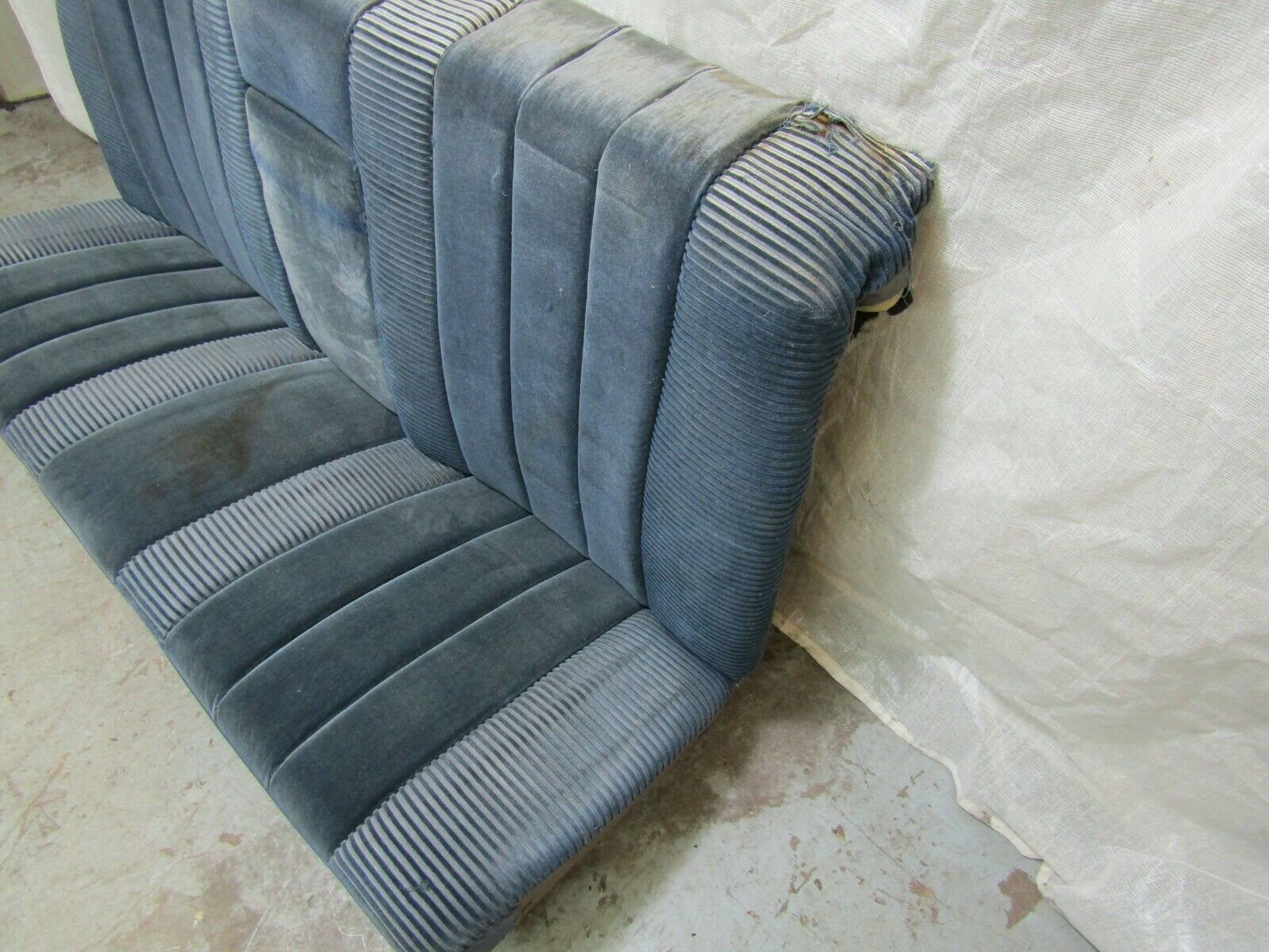 3257 Mercedes-Benz C107 350SLC Coupe Coupe Rear Seat Blue Fabric 1079240216