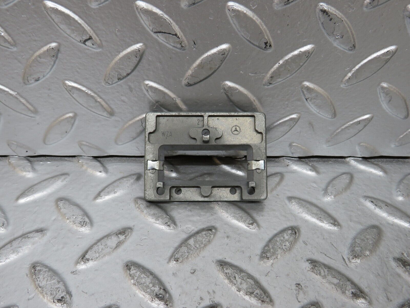 26556 Mercedes-Benz C124 220CE Coupe Rear View Mirror Mount Bracket