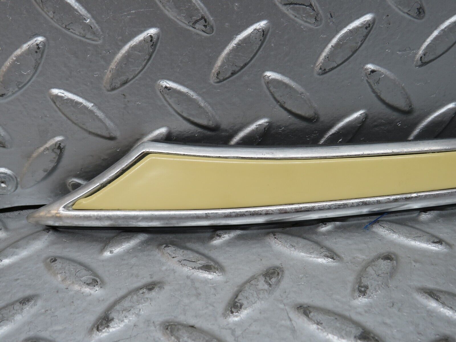 28835 Mercedes-Benz W123 230E C Pillar Exterior Trim Right Side 1236981097