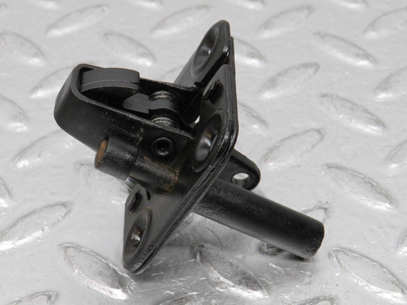 0705 Mercedes-Benz C107 350SLC Coupe Bonnet Lock Catch