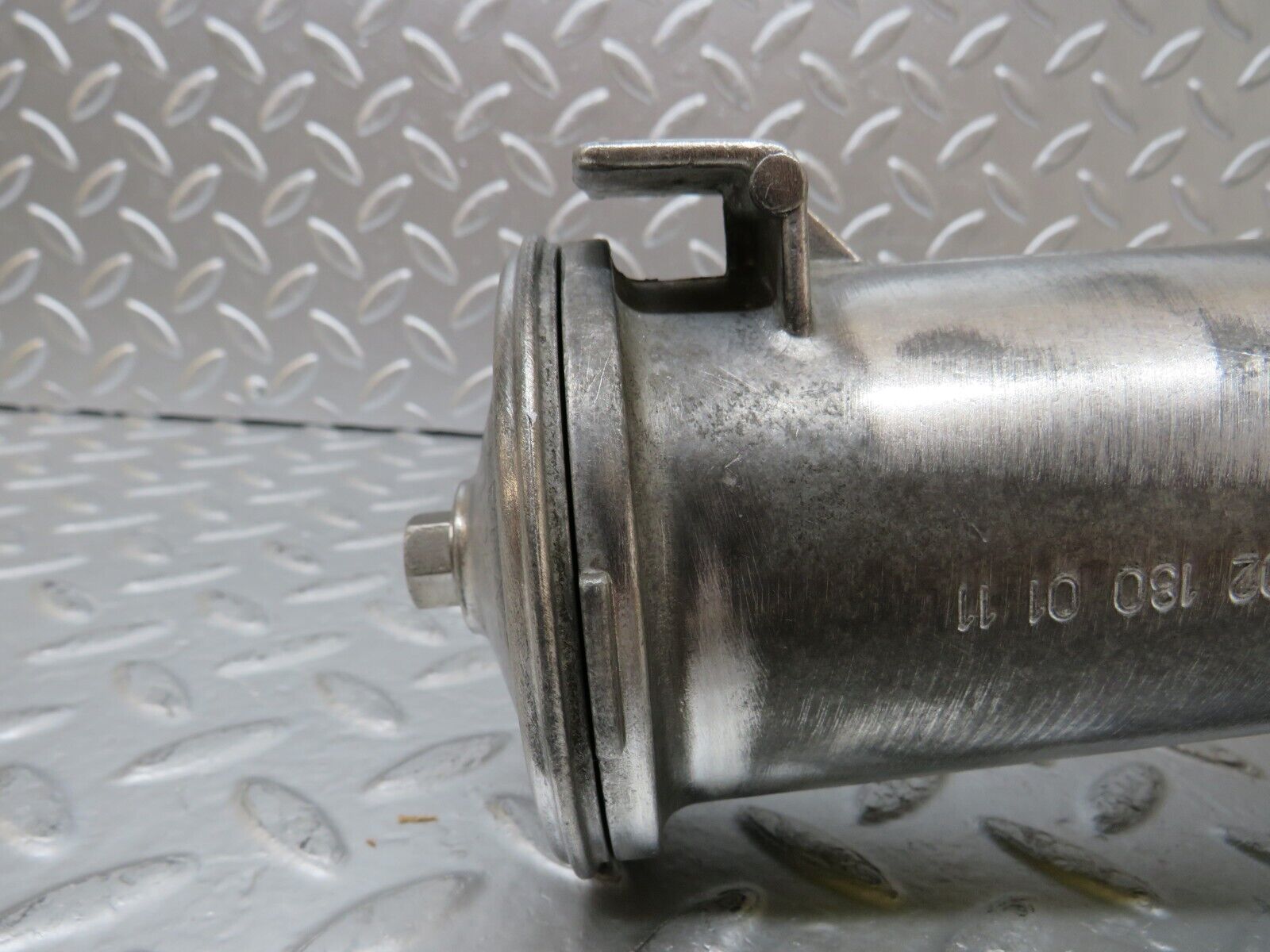 25622 Mercedes-Benz W123 200 Oil Filter Housing 1021800111