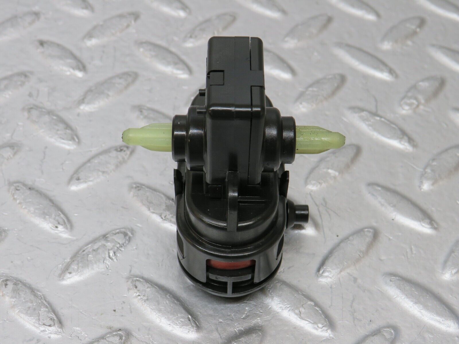 34901 Mercedes-Benz W210 320E Heater Box Vacuum Actuator 9449149102