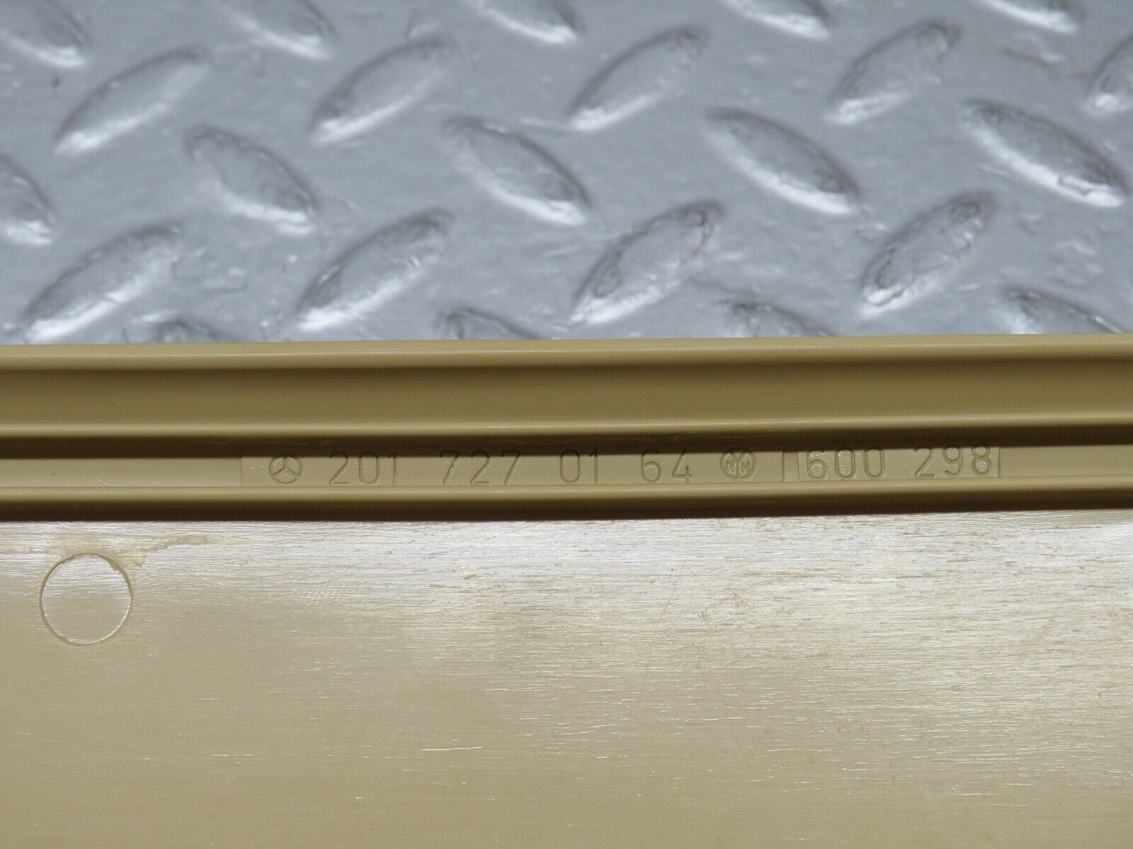 36589 Mercedes-Benz W201 190E 2.0L Front Left Door Pocket Beige 2017270164