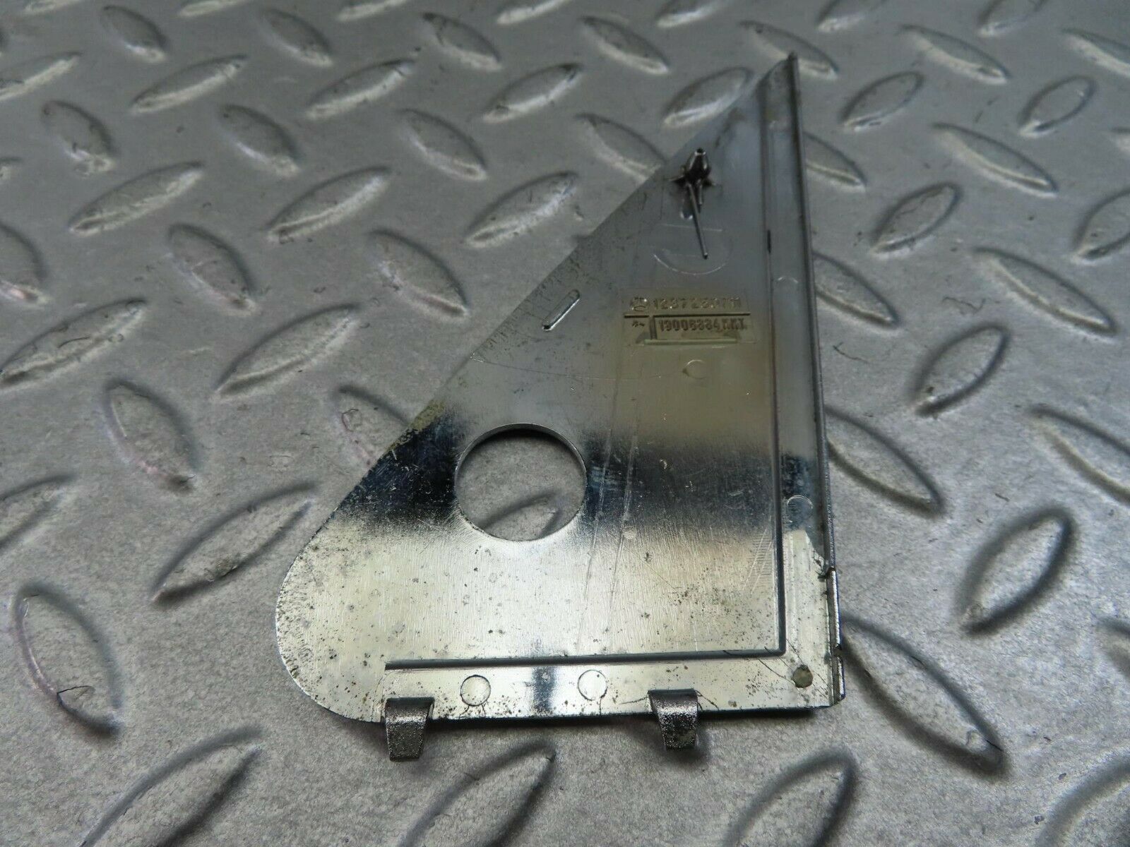 8143 Mercedes-Benz W123 Mirror Triangle Cover Left 1237250711