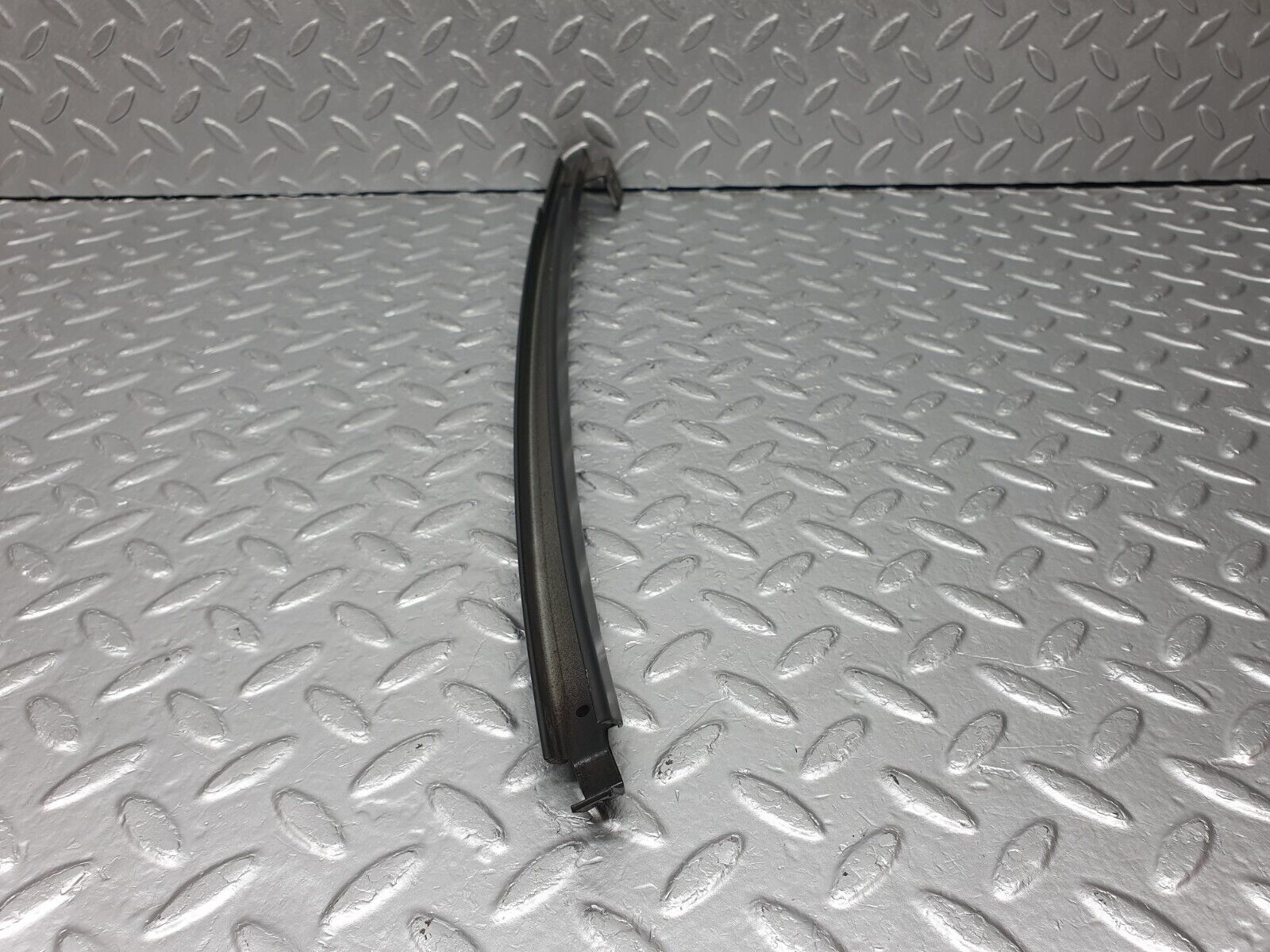 41420 Mercedes-Benz W124 200E Rear Left Door Window Channel