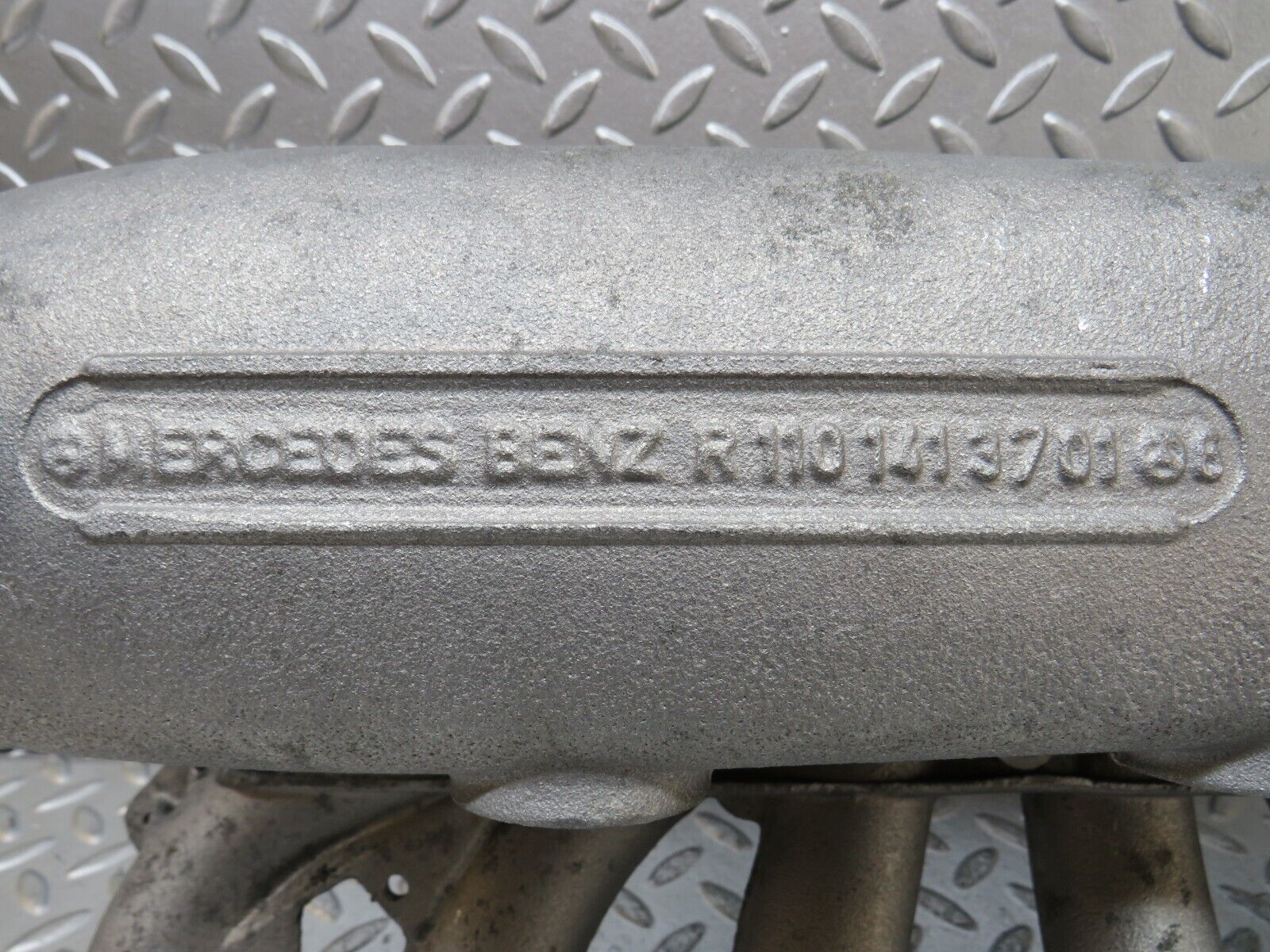 27370 Mercedes-Benz W123 280E Intake Manifold 1101413701