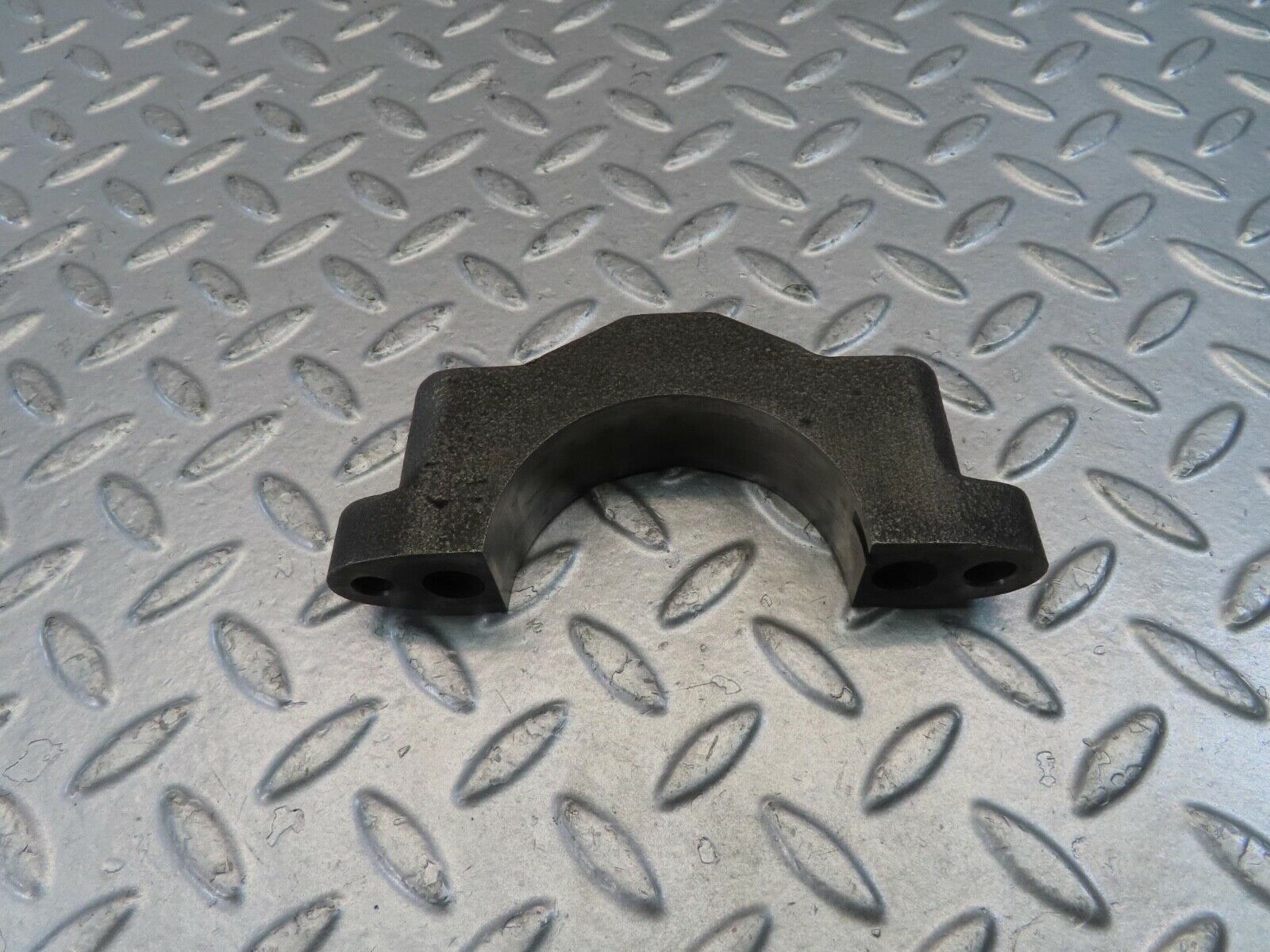 10991 Mercedes-Benz W115 220D Crankshaft Bearing Holder Block 6150110111