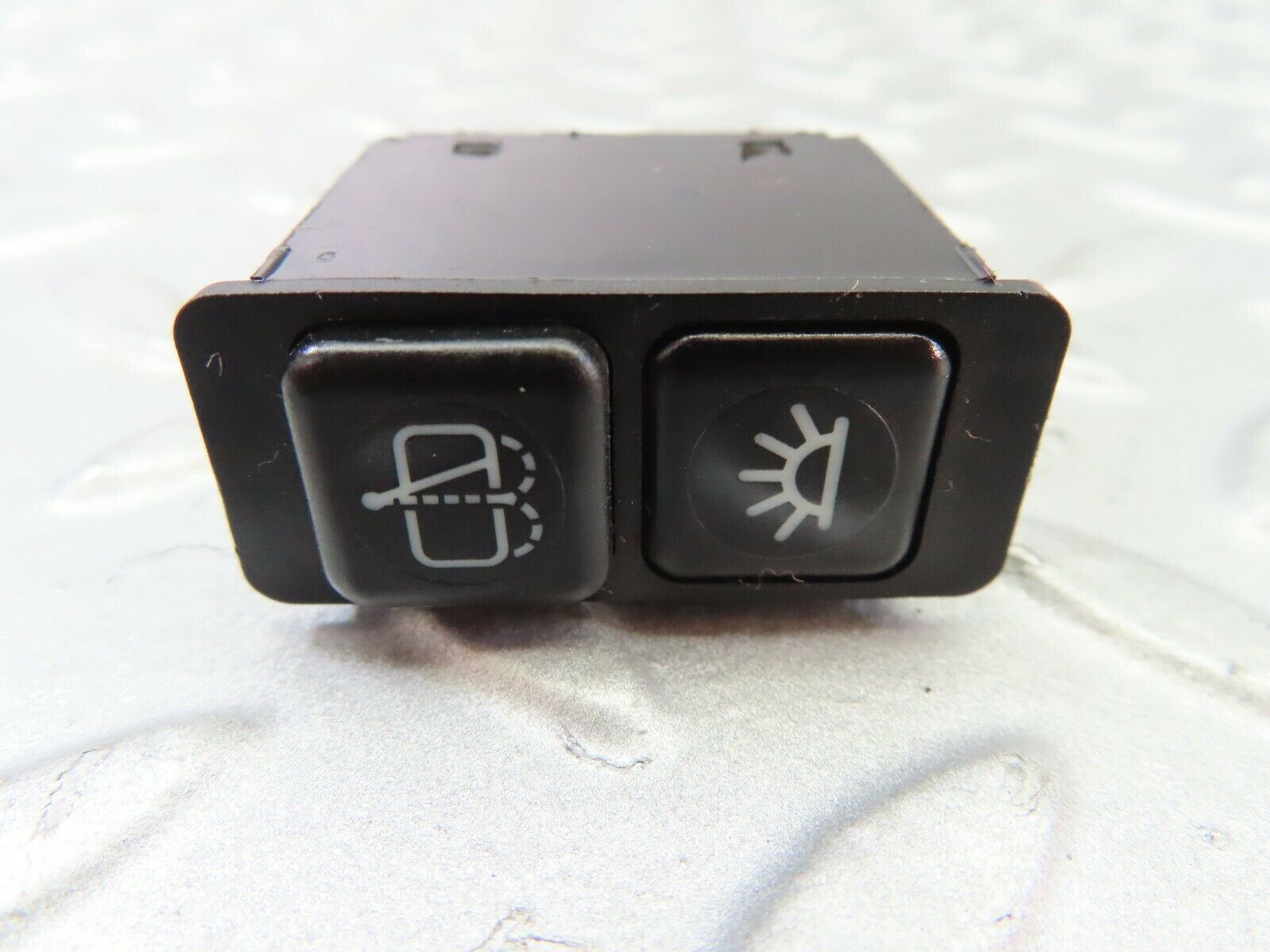 7650 Mercedes-Benz S123 230TE Wagon Rear Wiper And Light Switch 0018203510