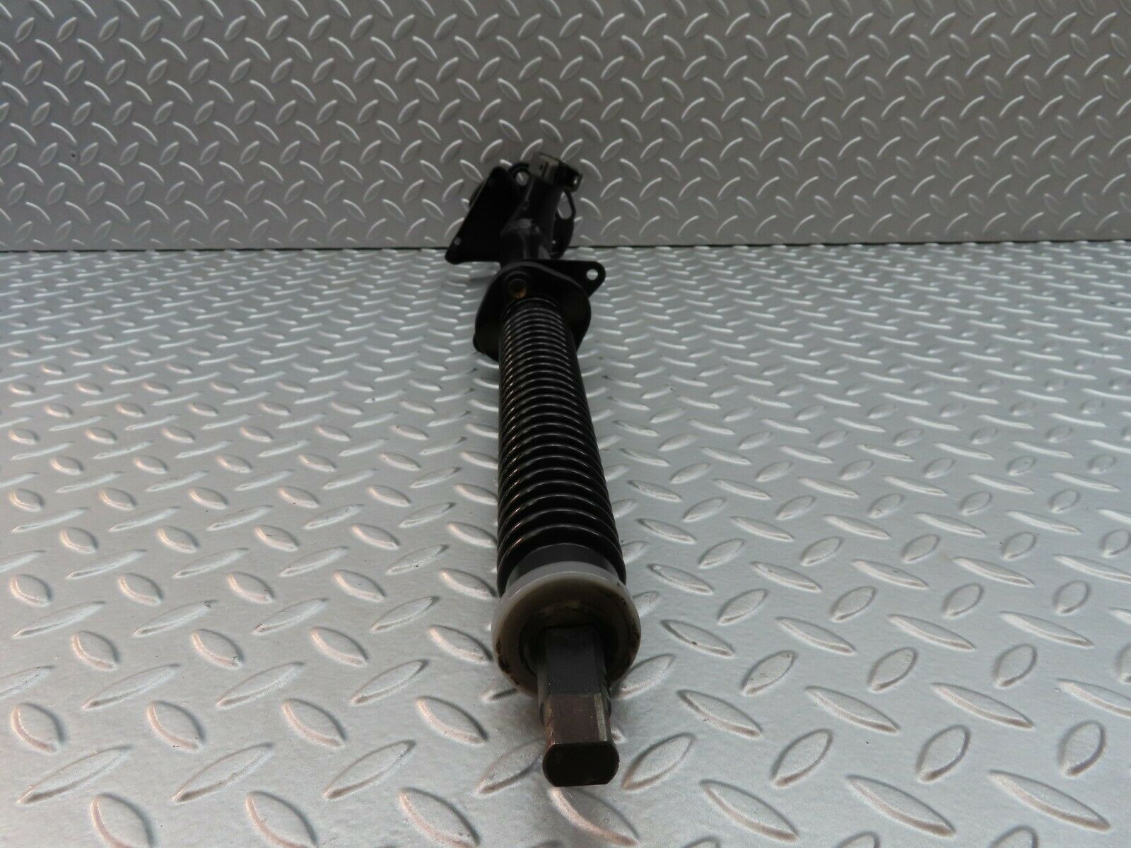 6728 Mercedes-Benz S124 E220 Wagon Steering Column