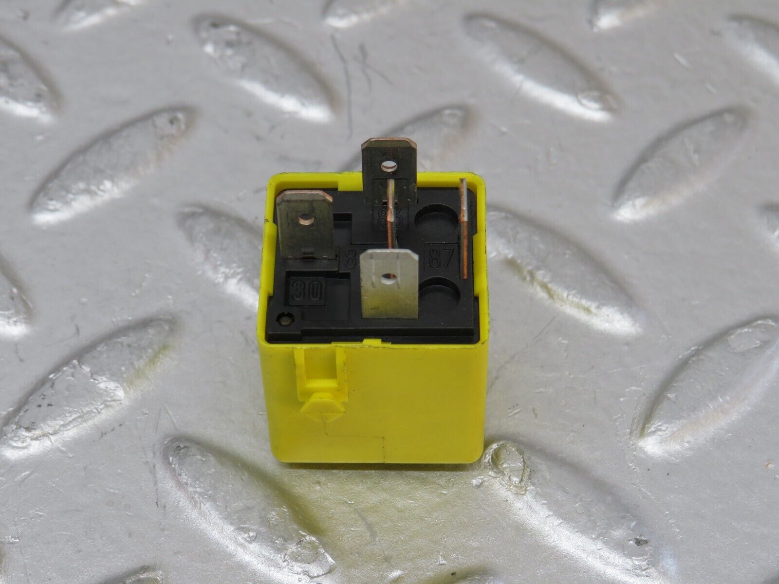 34866 Mercedes-Benz W210 320E Multi Purpose Relay 0025421419