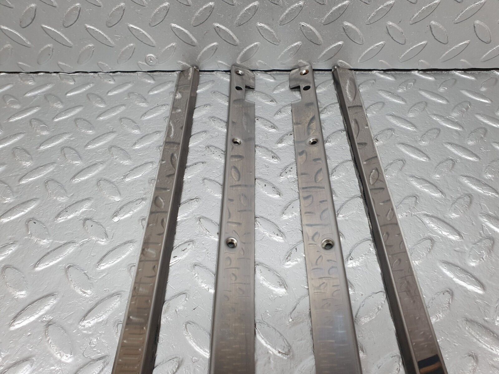 41578 Mercedes-Benz W124 200E Sunroof Chrome Trim Set