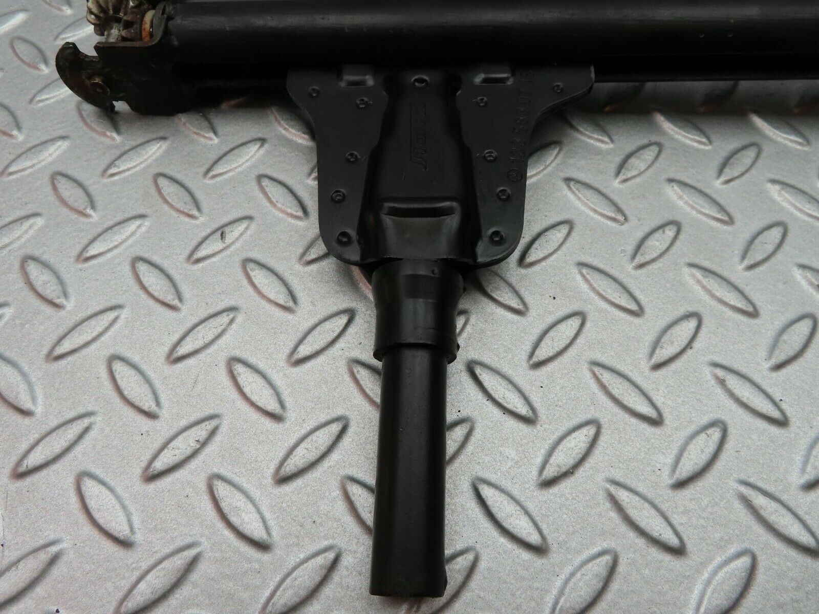 5674 Mercedes-Benz W123 200 Car Jack 1235830715