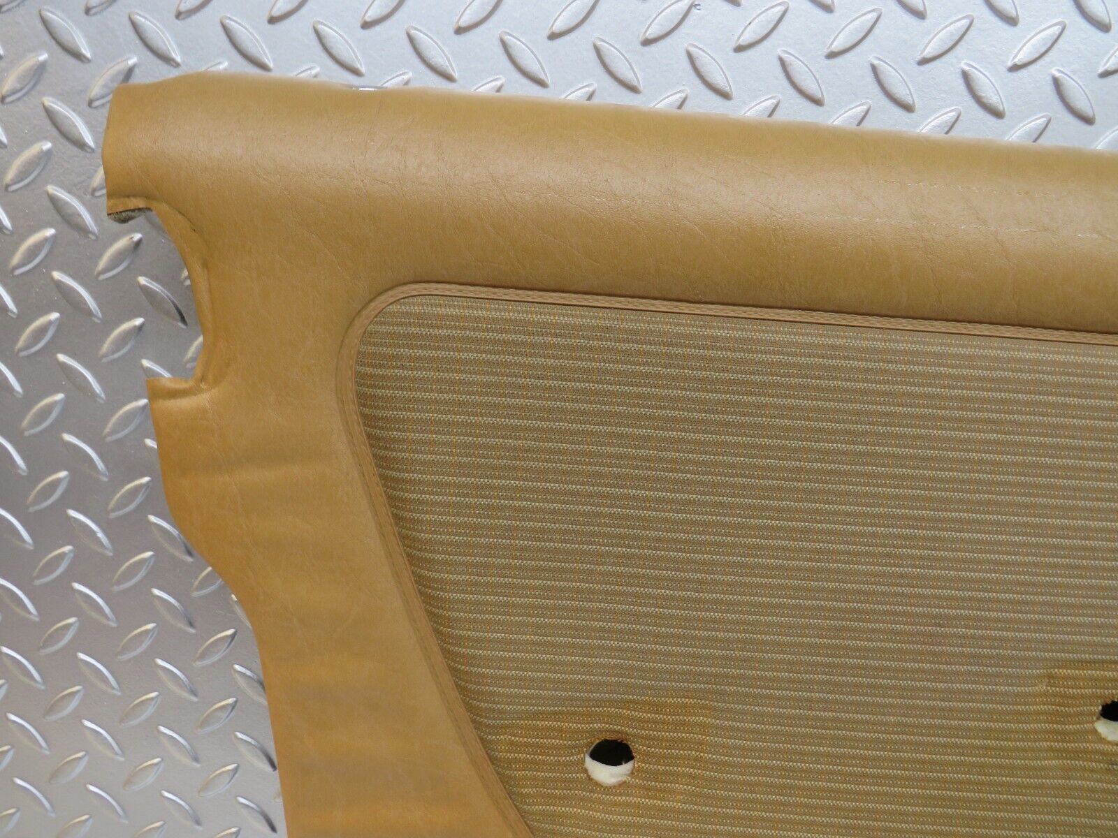 25466 Mercedes-Benz W123 200 Front Left Door Card Palomino