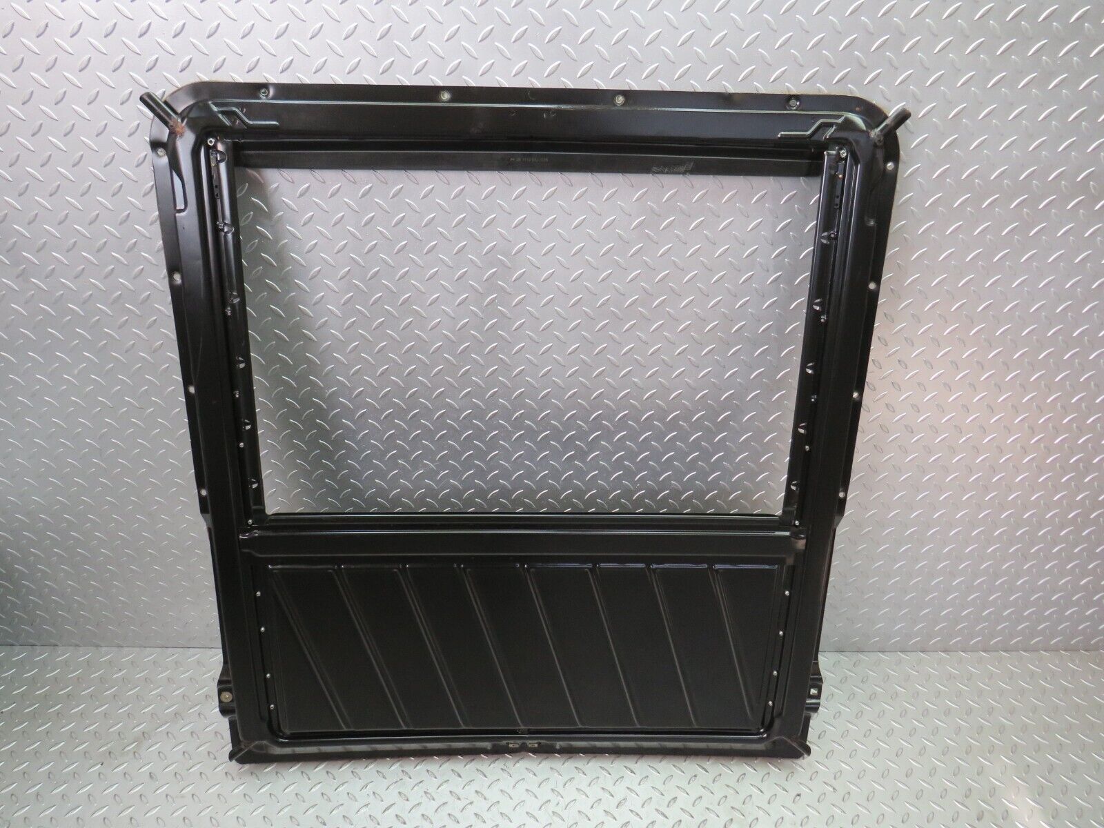 33867 Mercedes-Benz W201 190E 2.0L Power Sunroof Frame 2017800144