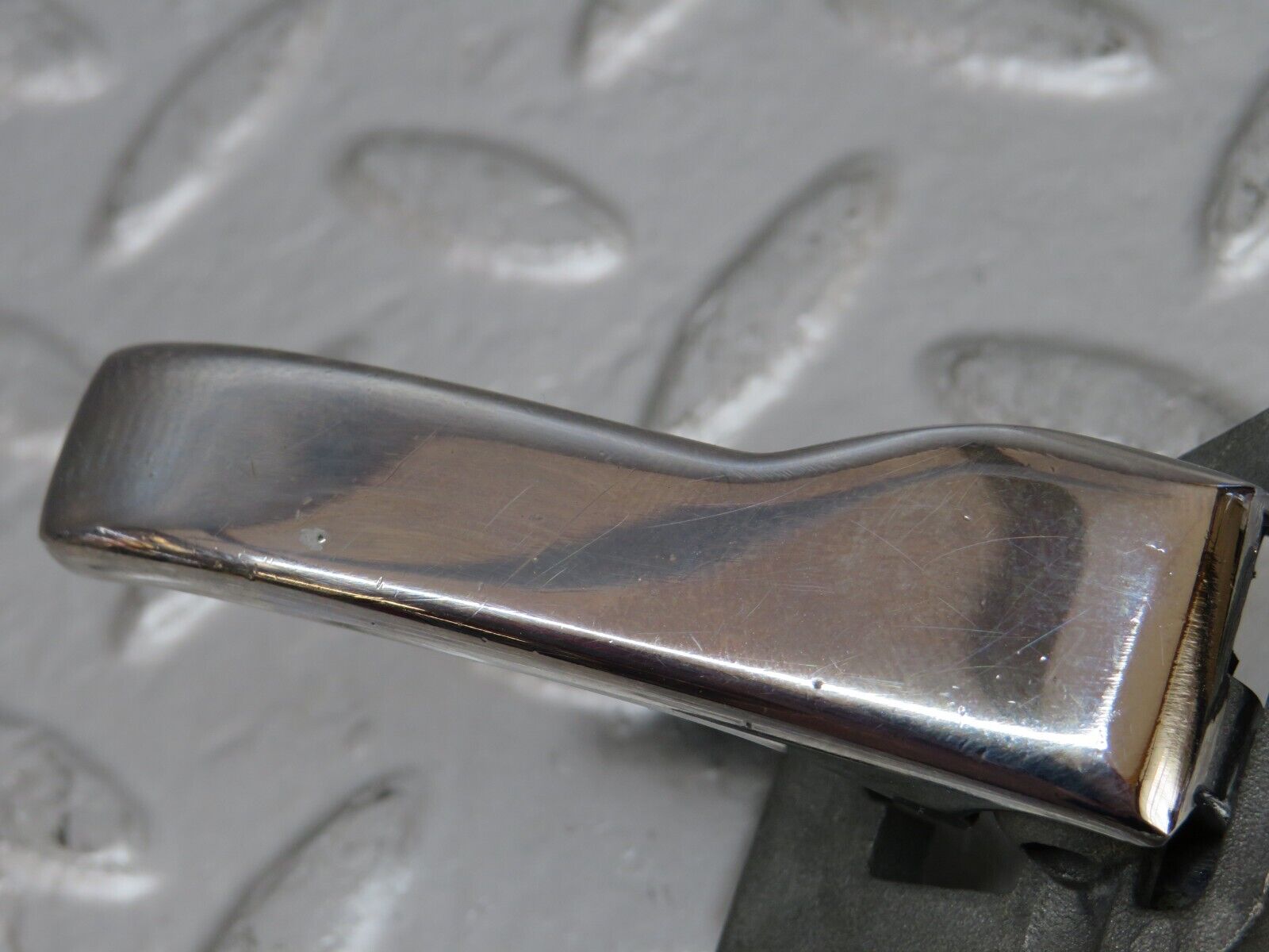 25560 Mercedes-Benz W123 200 Left Interior Door Handle 1237600161