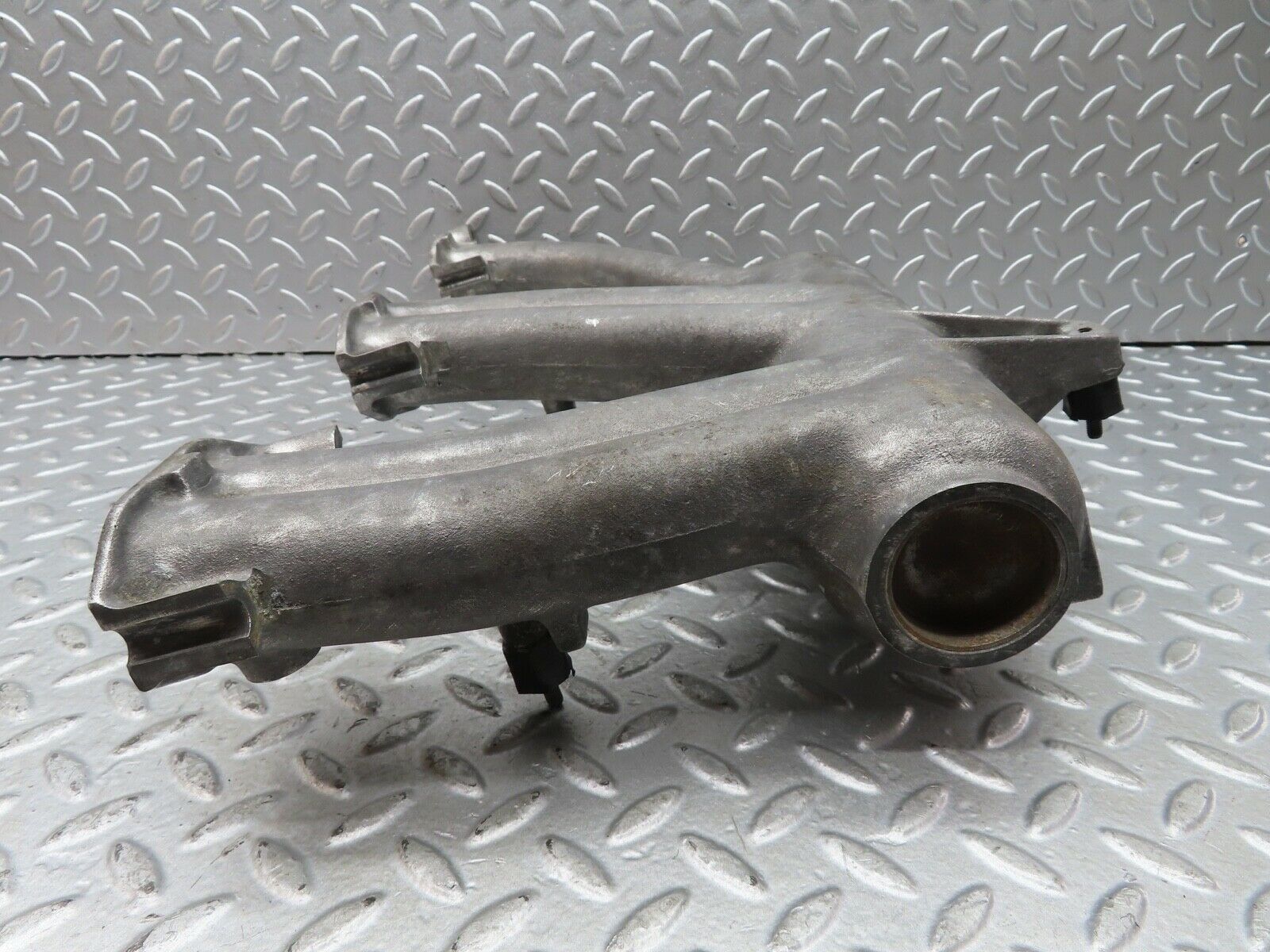 19177 Mercedes-Benz W123 300D Air Intake Manifold 6171410301