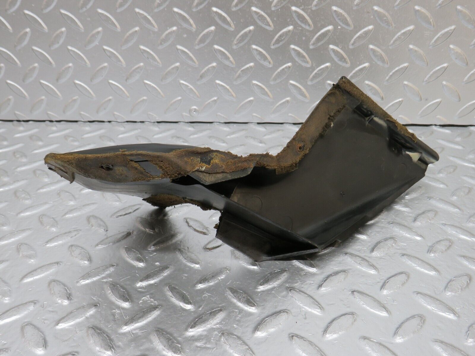 0595 Mercedes-Benz W123 230E Water Drain Left Side  1238300328