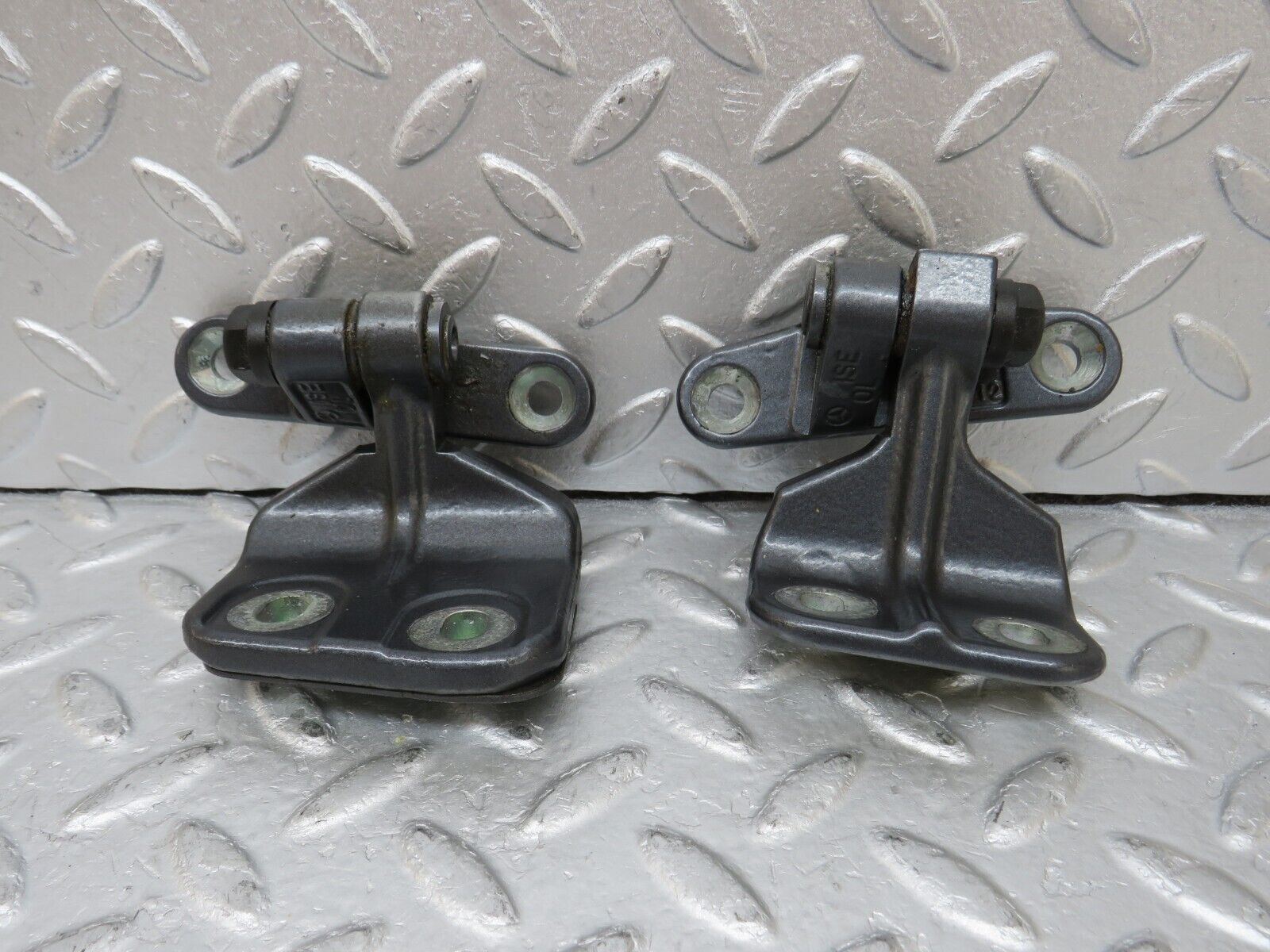 35268 Mercedes-Benz W221 Rear Right Door Hinge