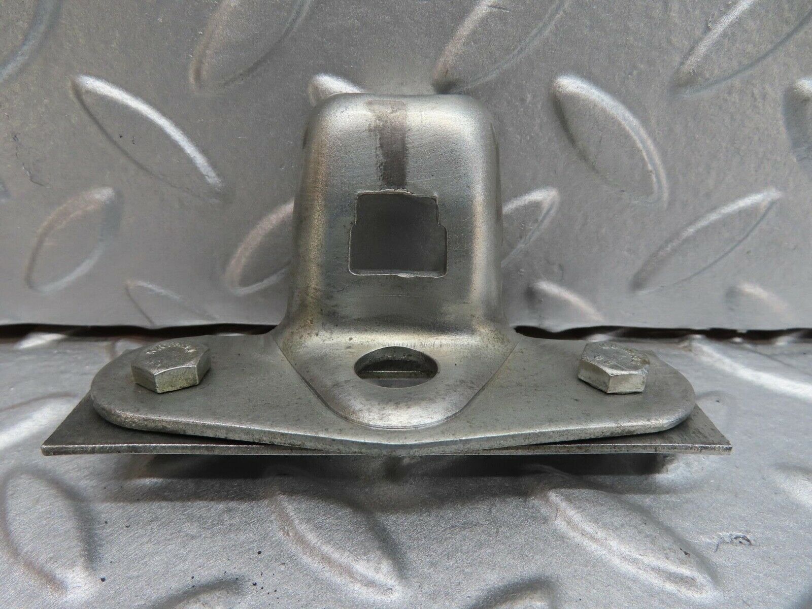 16130 Mercedes-Benz W123 280E Trunk Lock Latch 1237580150