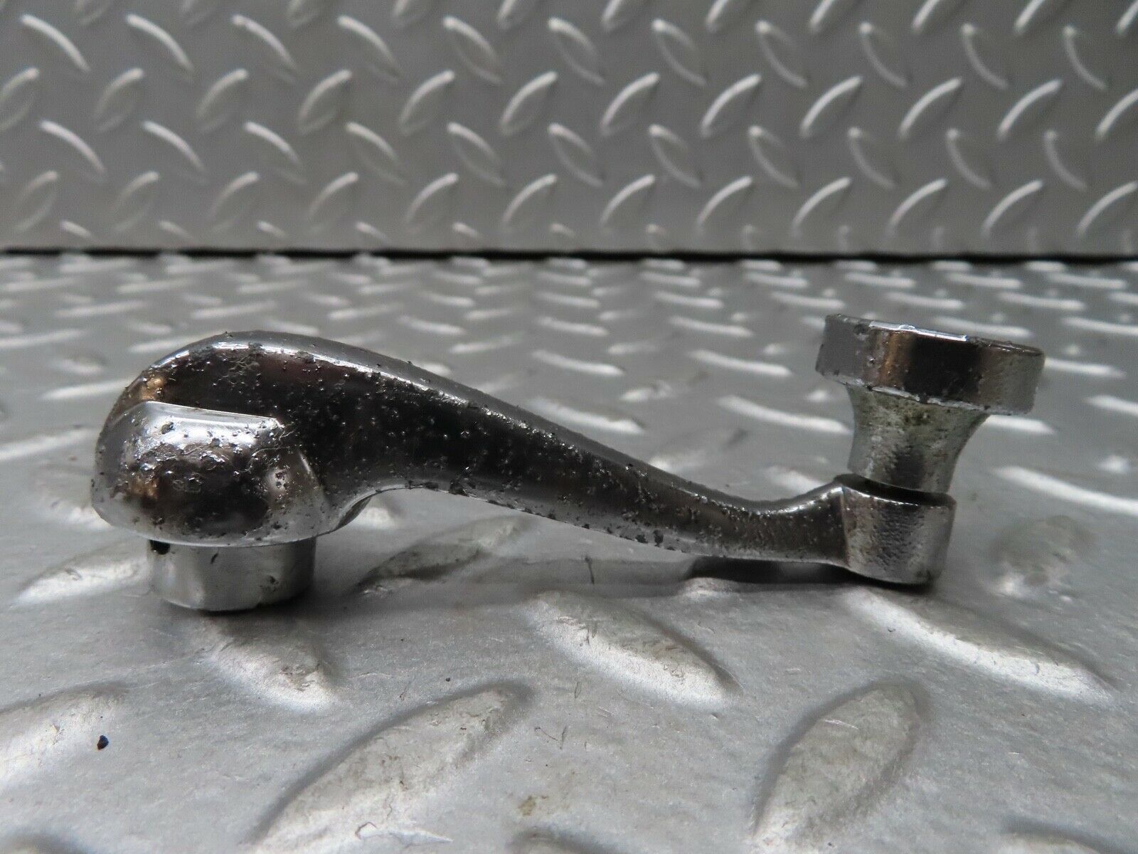 19010 Mercedes-Benz W120 W121 Ponton Window Lifter Crank Handle Chrome