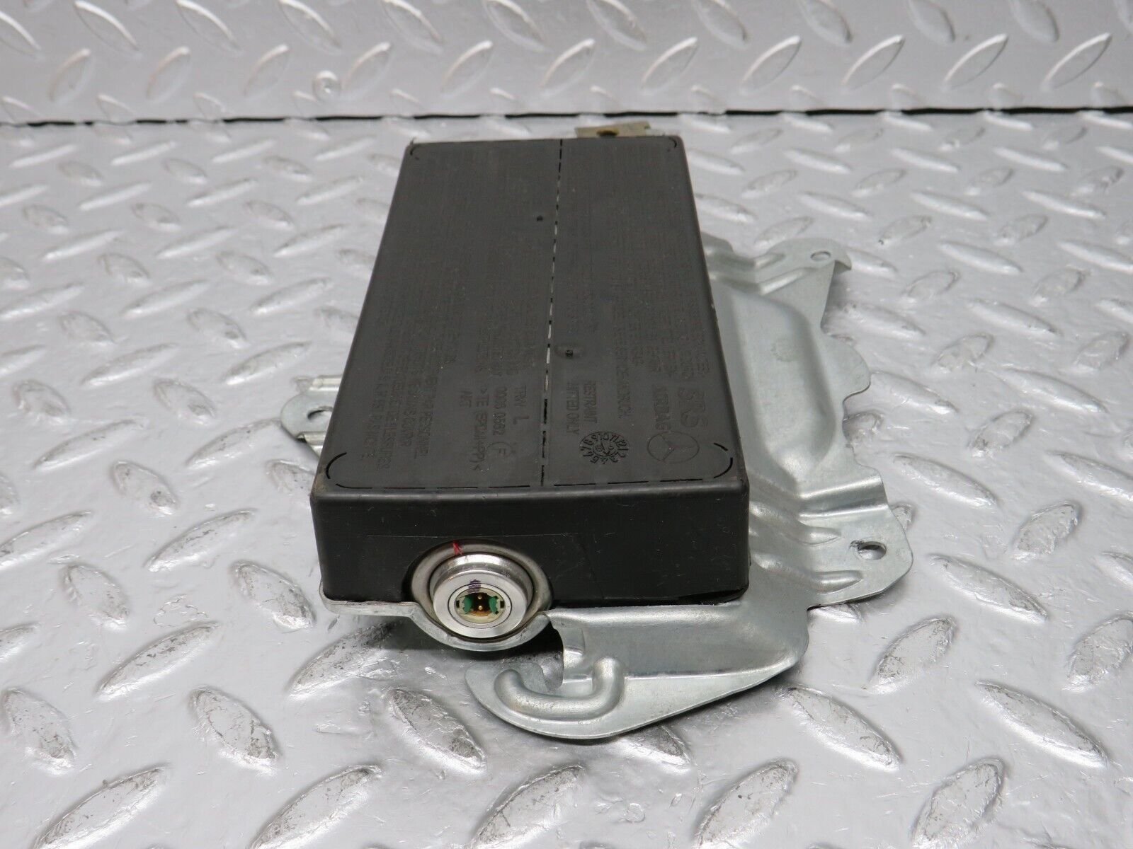 32281 Mercedes-Benz W220 S430 Front Left Door Airbag Control Module 2208600305