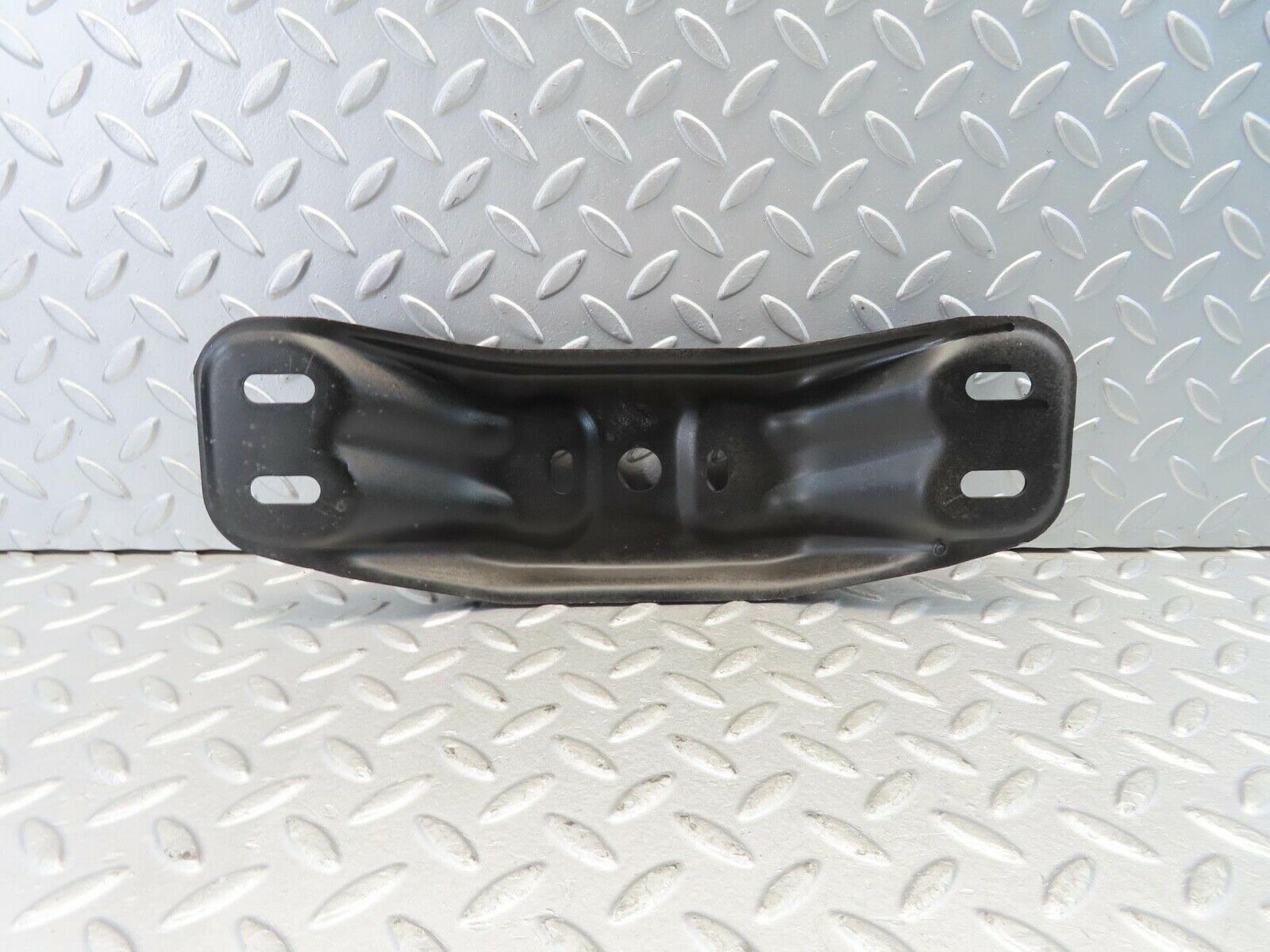 11047 Mercedes-Benz W124 Gearbox Mount Bracket