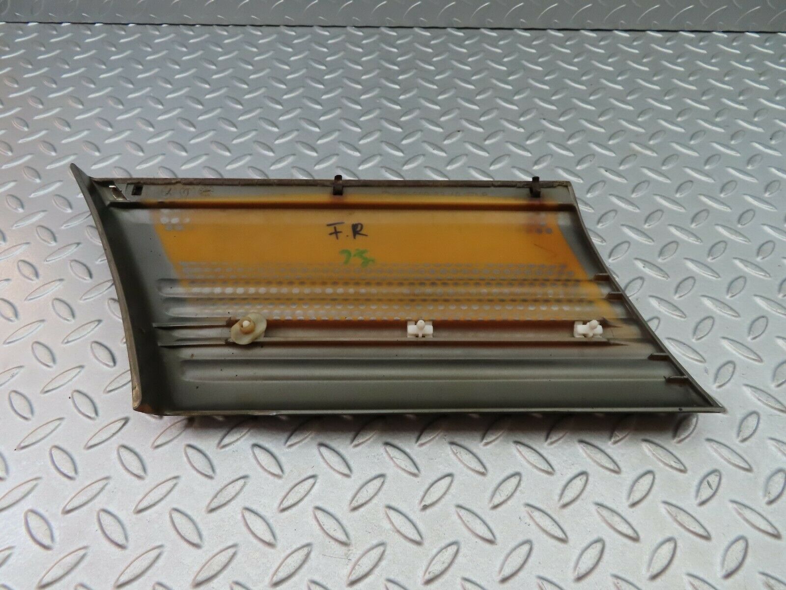 6083 Mercedes-Benz W126 380SE Front Right Fender Wing Moulding Trim 1266902240