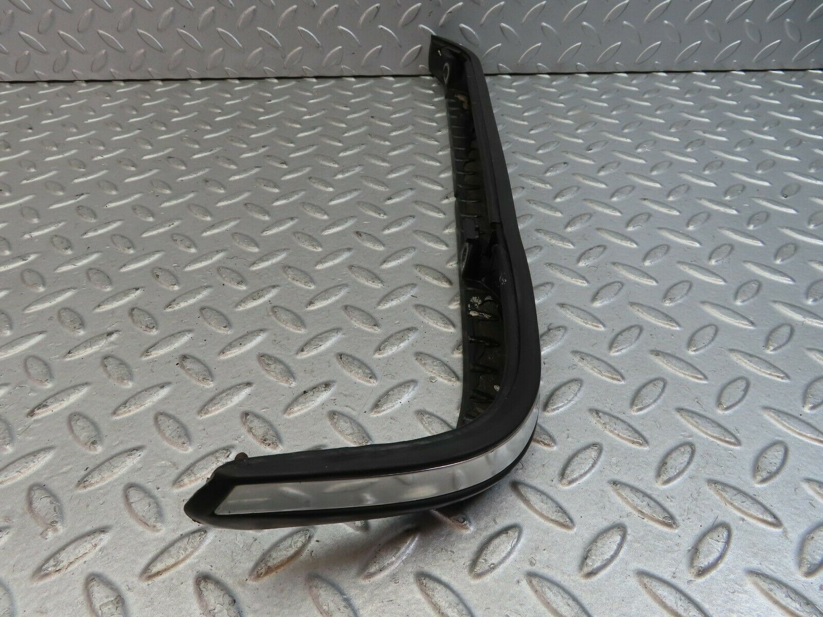 9608 Mercedes-Benz C123 280CE Coupe Tail Light Moulding Trim Left Side