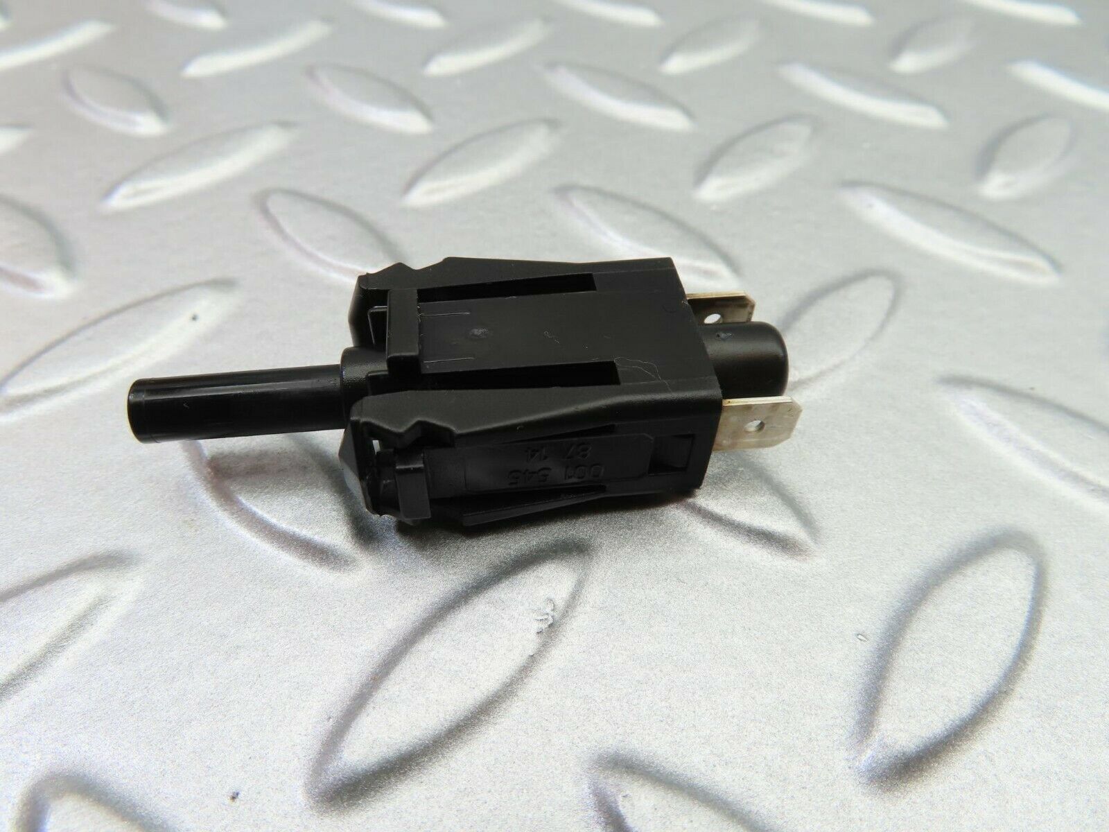 6511 Mercedes-Benz S124 E220 Wagon Door Contact Switch 0015458714