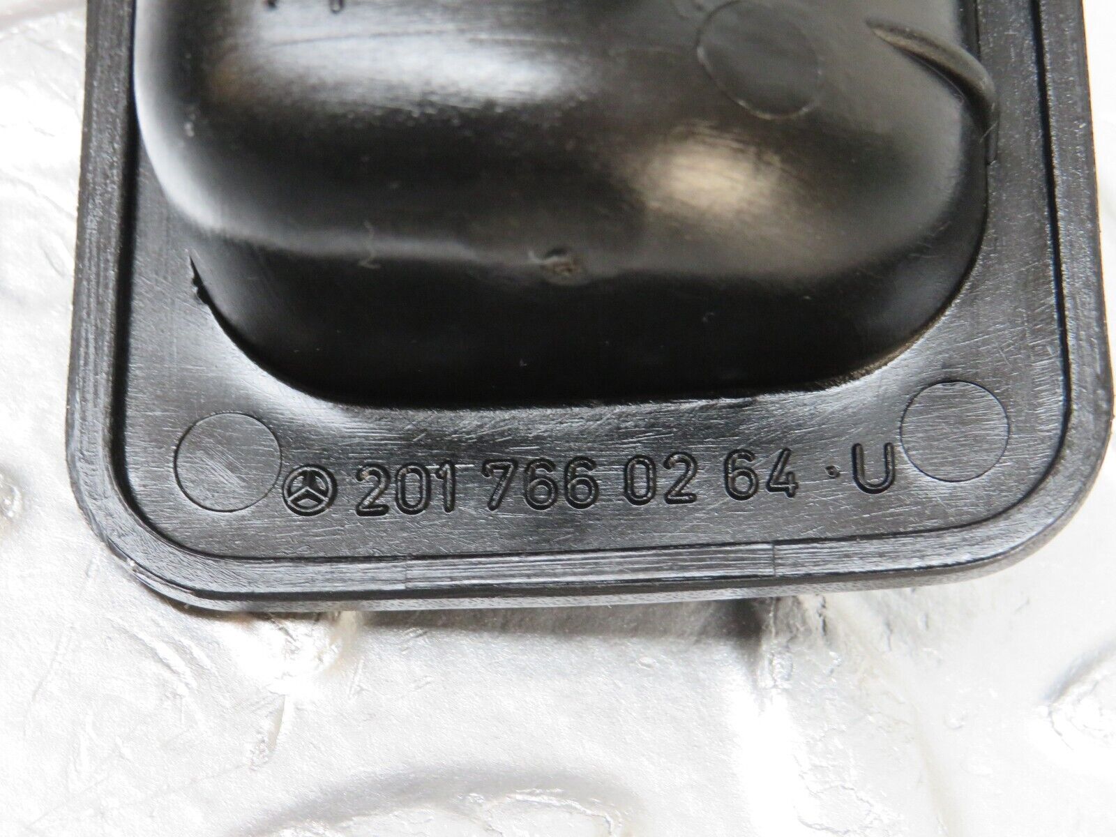 33642 Mercedes-Benz W201 190E 2.0L Right Interior Door Handle 2017660264