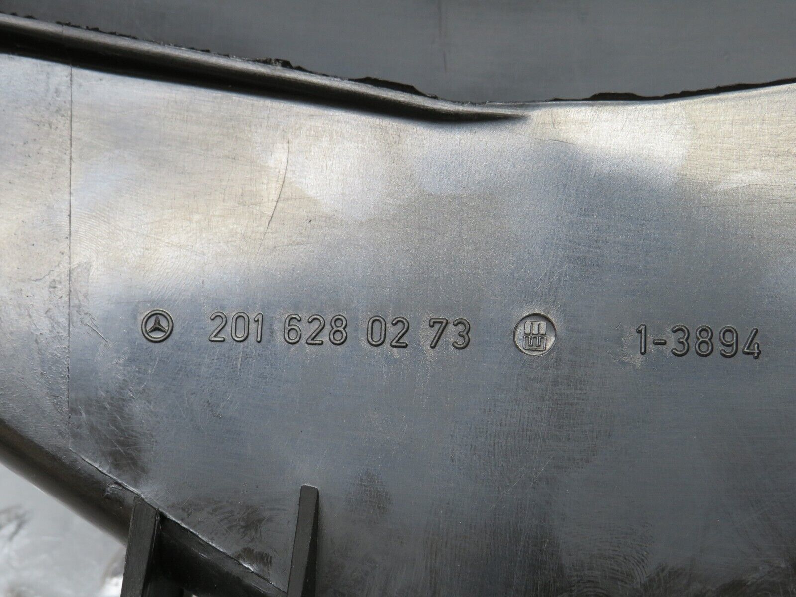 31687 Mercedes-Benz W201 190LE 1.8L Front Right Rain Gutter Drain Channel 2016280273