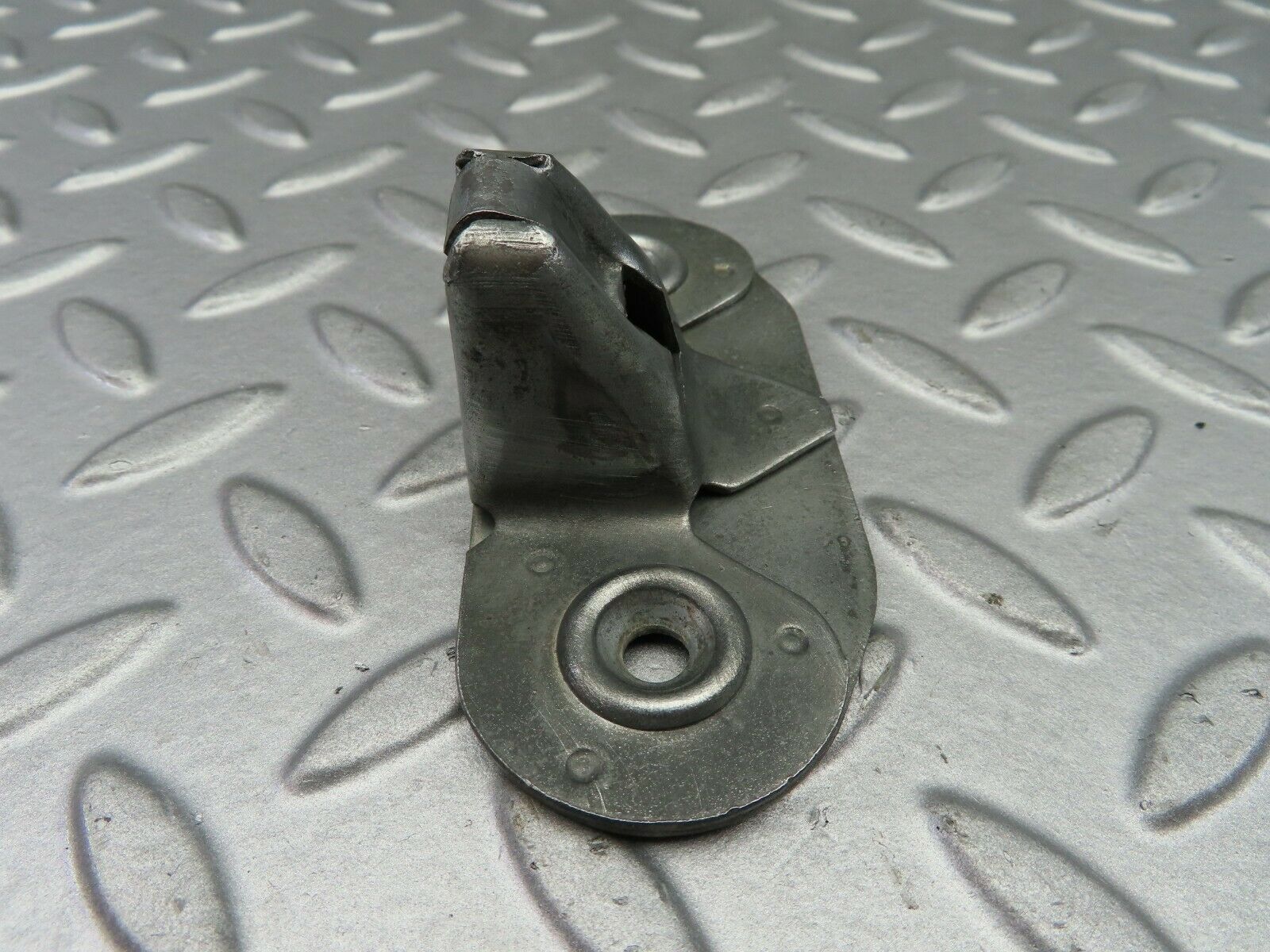 7187 Mercedes-Benz C107 350SLC Coupe Boot Latch Lock