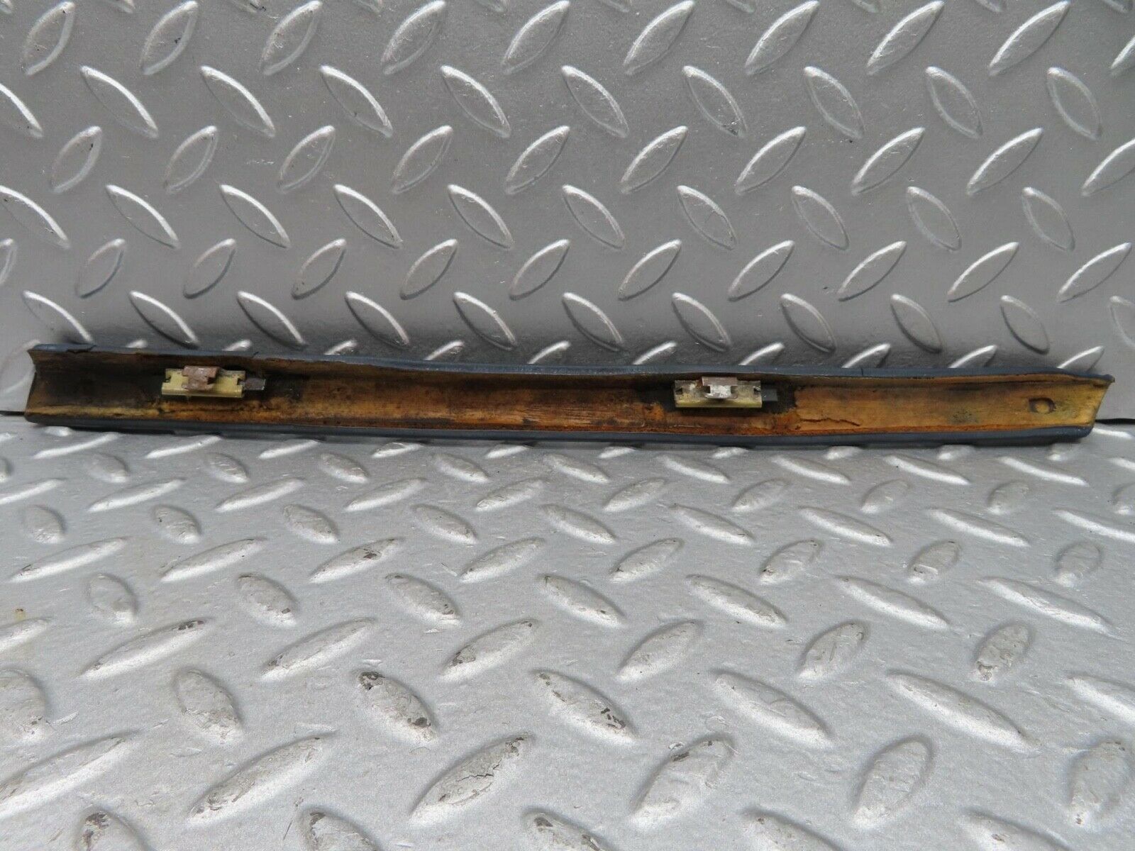 14185 Mercedes-Benz C107 280 SLC Interior Quarter Window Trim Rear Left