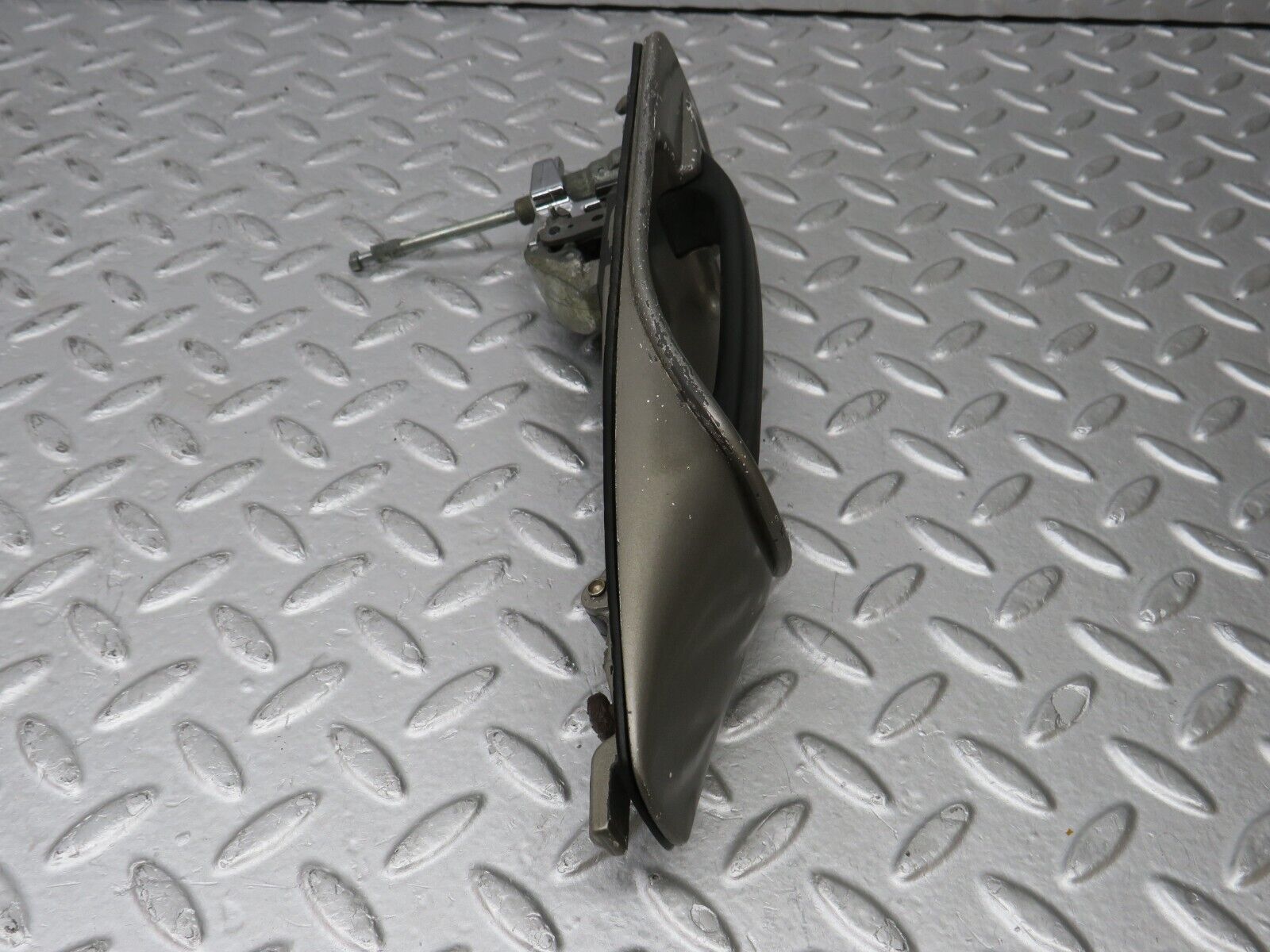 36873 Mercedes-Benz C126 420SEC Coupe Left Door Exterior Handle No Key