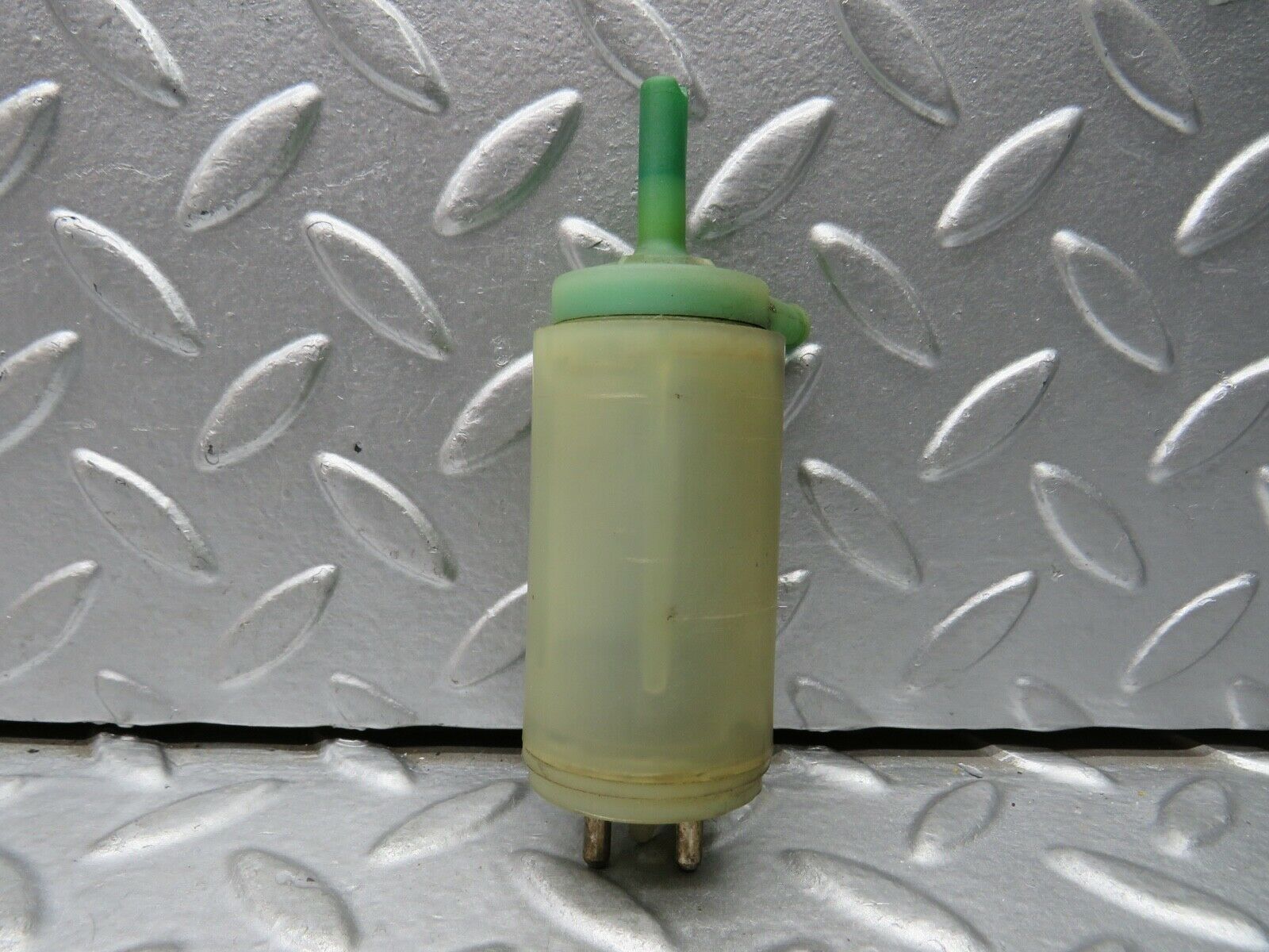 21904 Mercedes-Benz W123 Windscreen Washer Pump