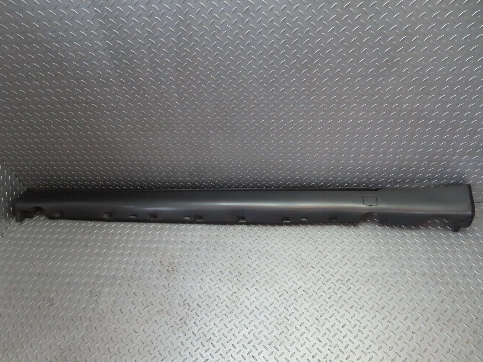 15136 Mercedes-Benz W140 S320 Side Skirt Right Side 1406901440