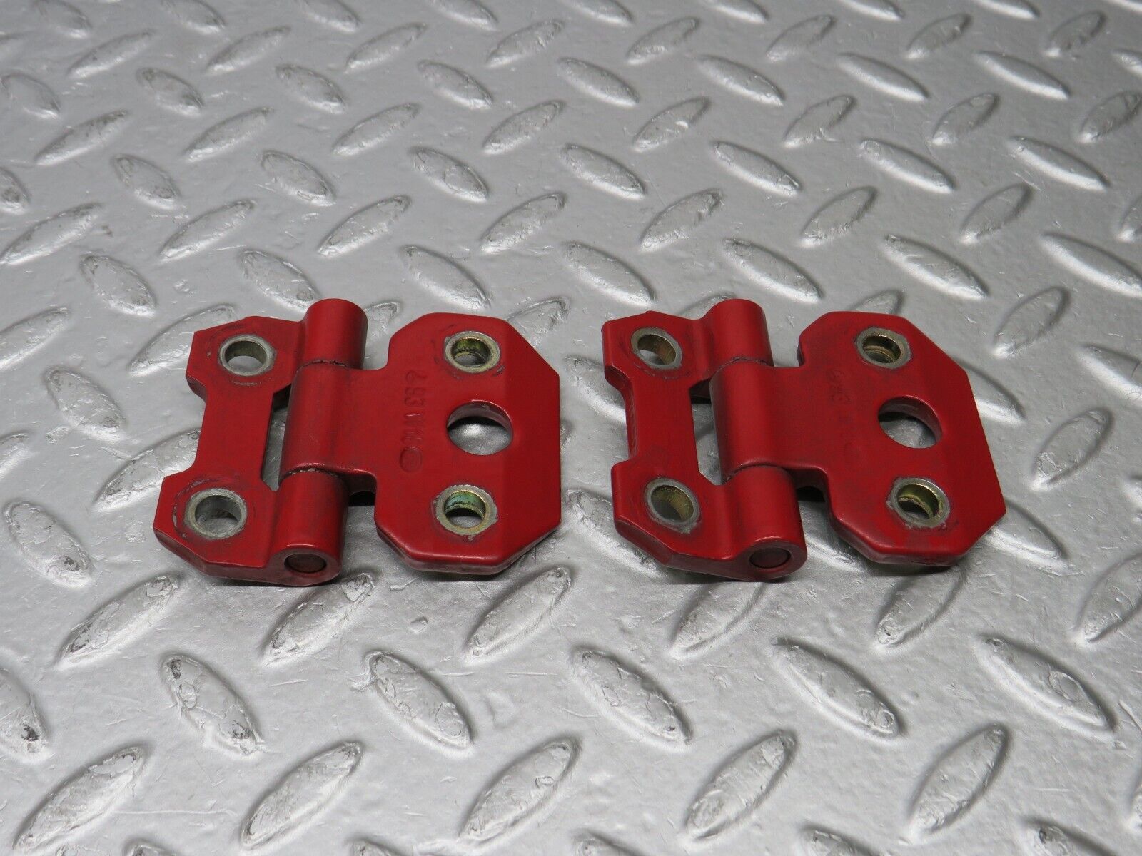 38801 Mercedes-Benz W201 190E 2.6L Door Hinge Left Side