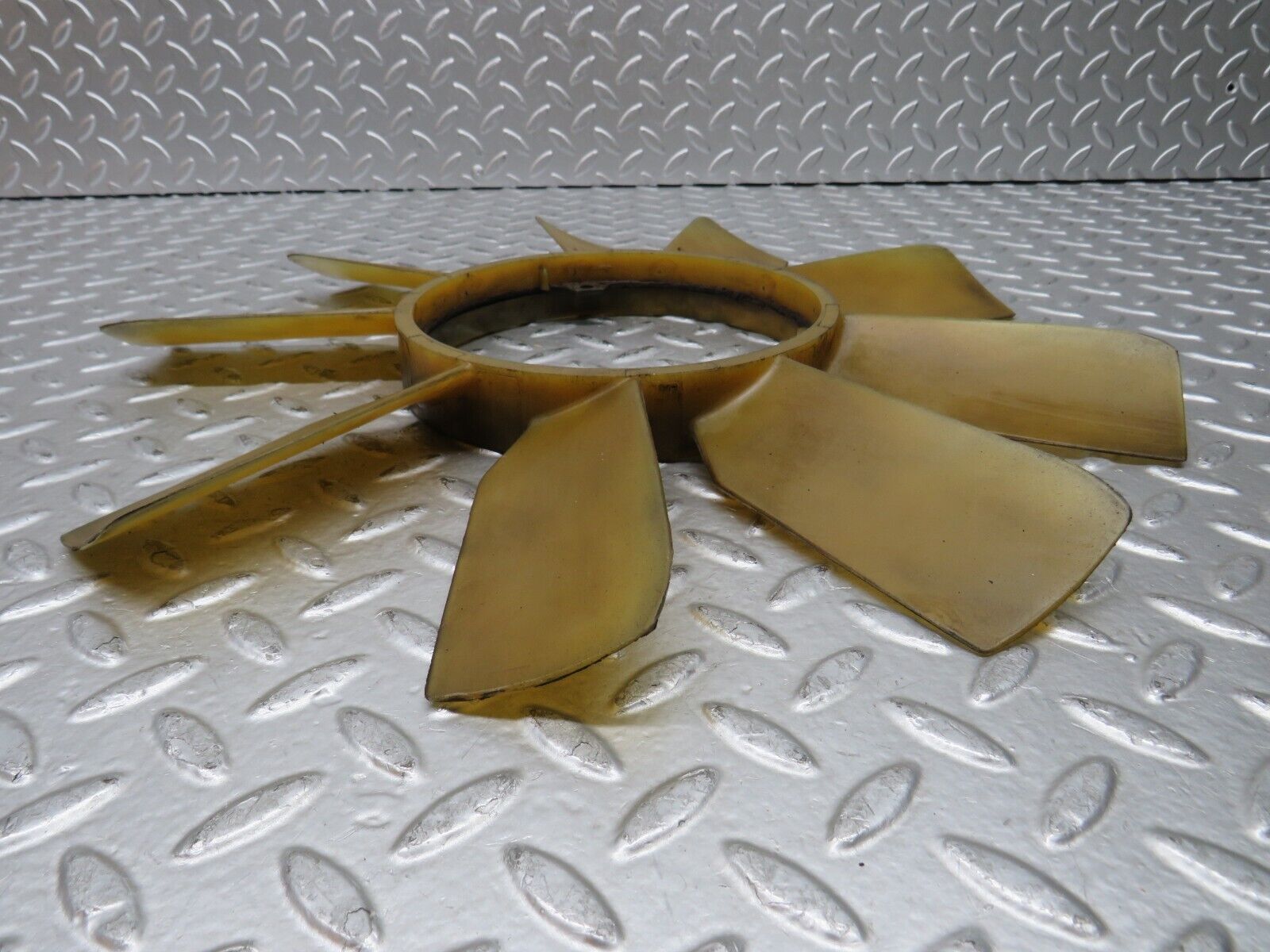 28988 Mercedes-Benz C124 320CE Engine Cooling Fan 1032000423