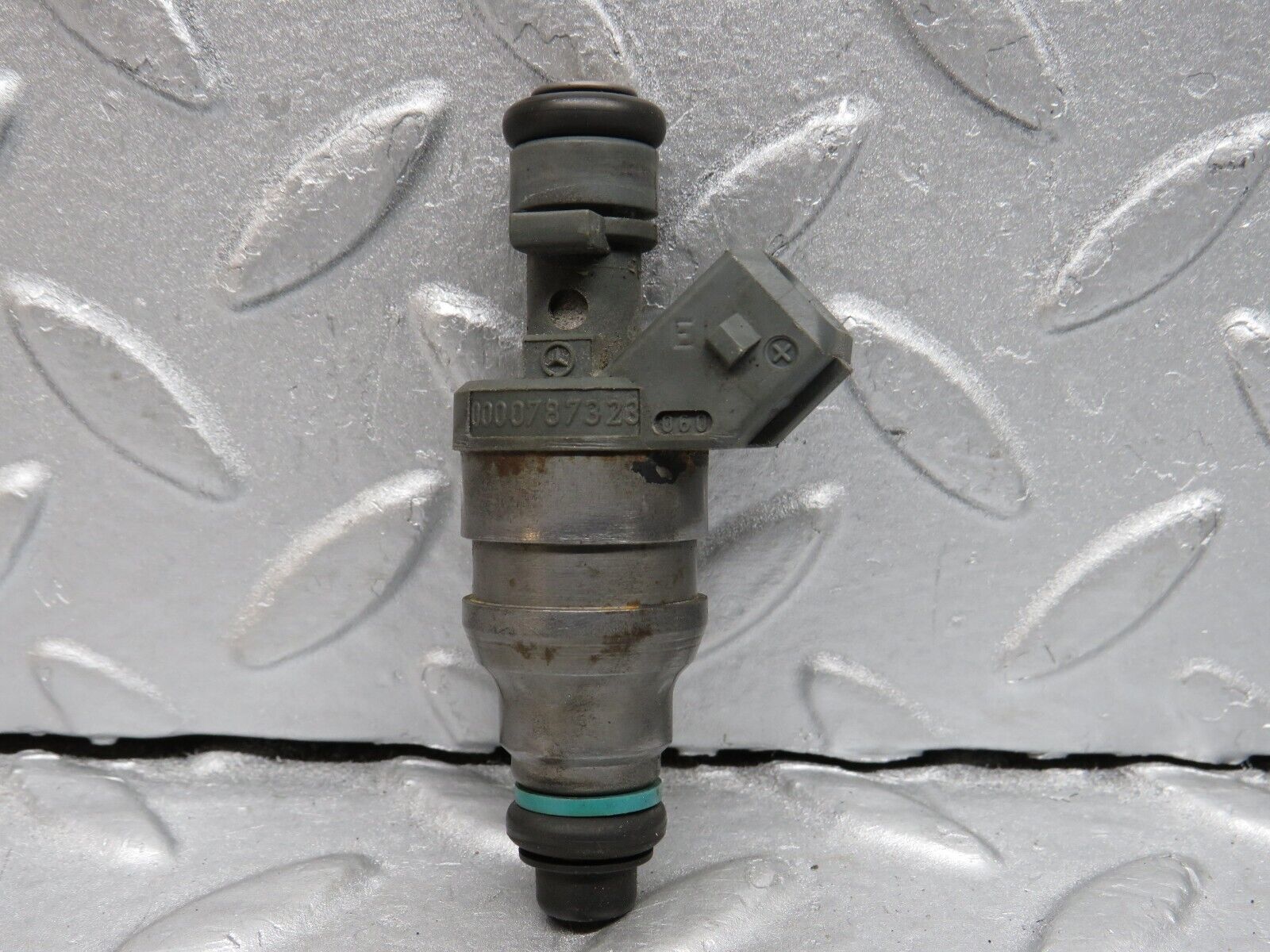 38651 Mercedes-Benz R129 280SL Coupe Fuel Injector Bosch 0000787323 0280155209