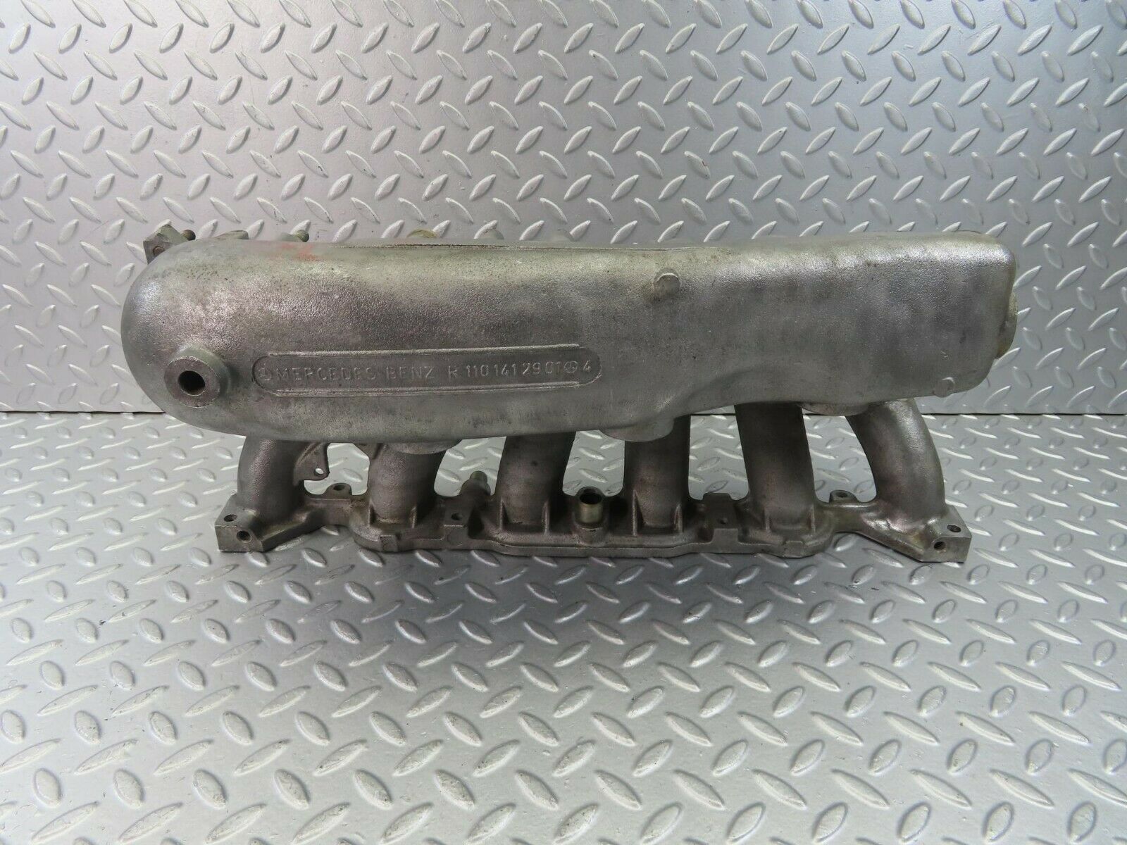 8961 Mercedes-Benz W123 Air Intake Manifold 1101412901