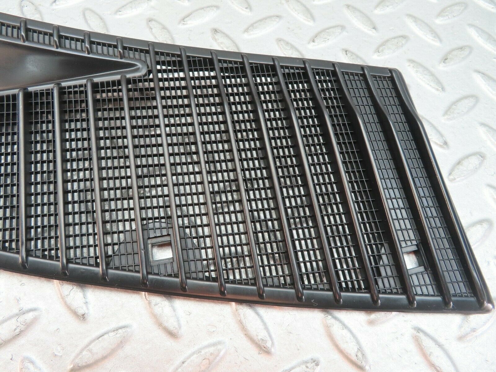 9577 Mercedes-Benz C123 280CE Coupe Air Intake Grill Right Side 1238363065