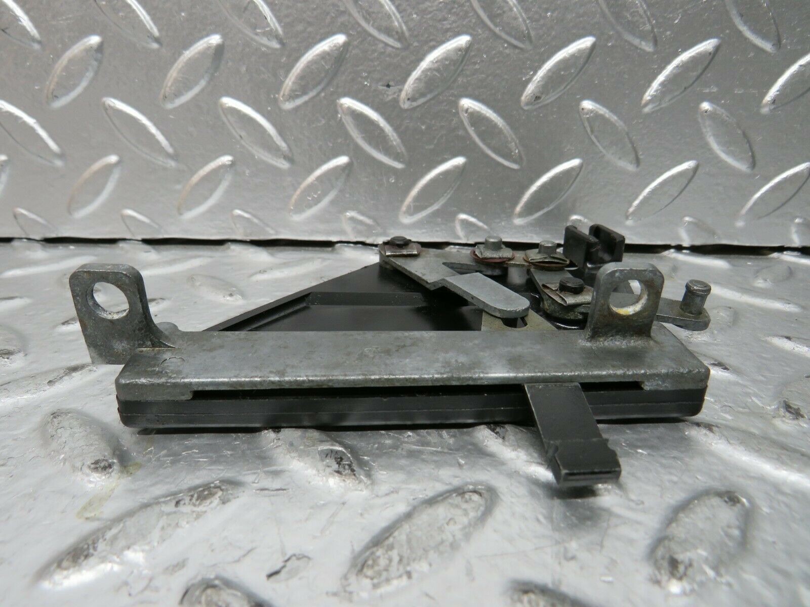 23795 Mercedes-Benz C107 450SLC Coupe Air Vent Control Lever Right 1078300485