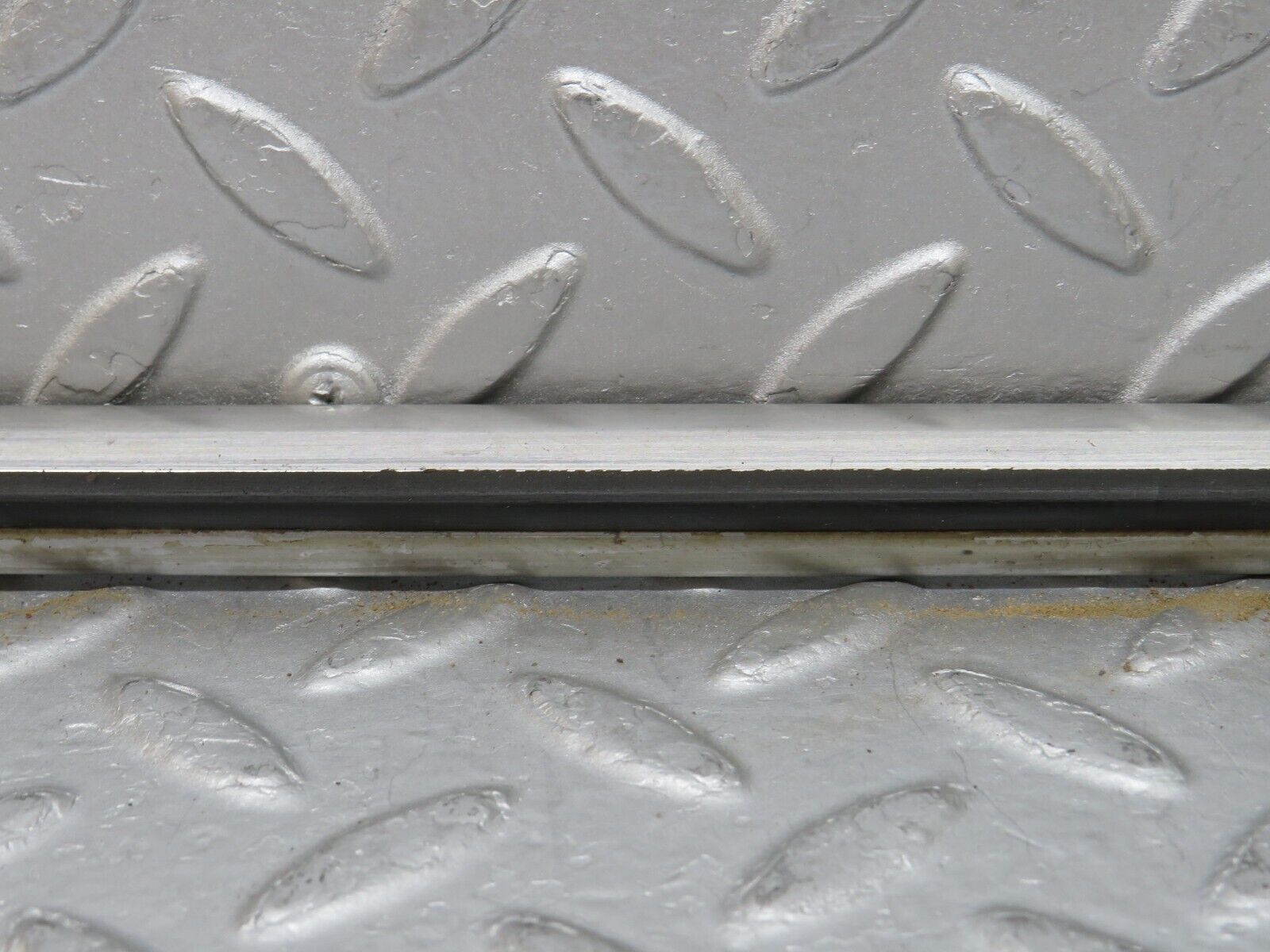 35775 Mercedes-Benz W108 Rear Right Door Centre Moulding Trim