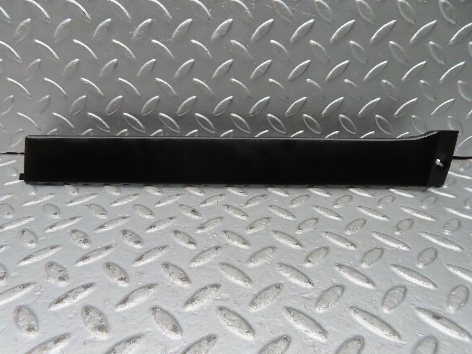 21682 Mercedes-Benz W126 300SE Left Headlight Lower Trim