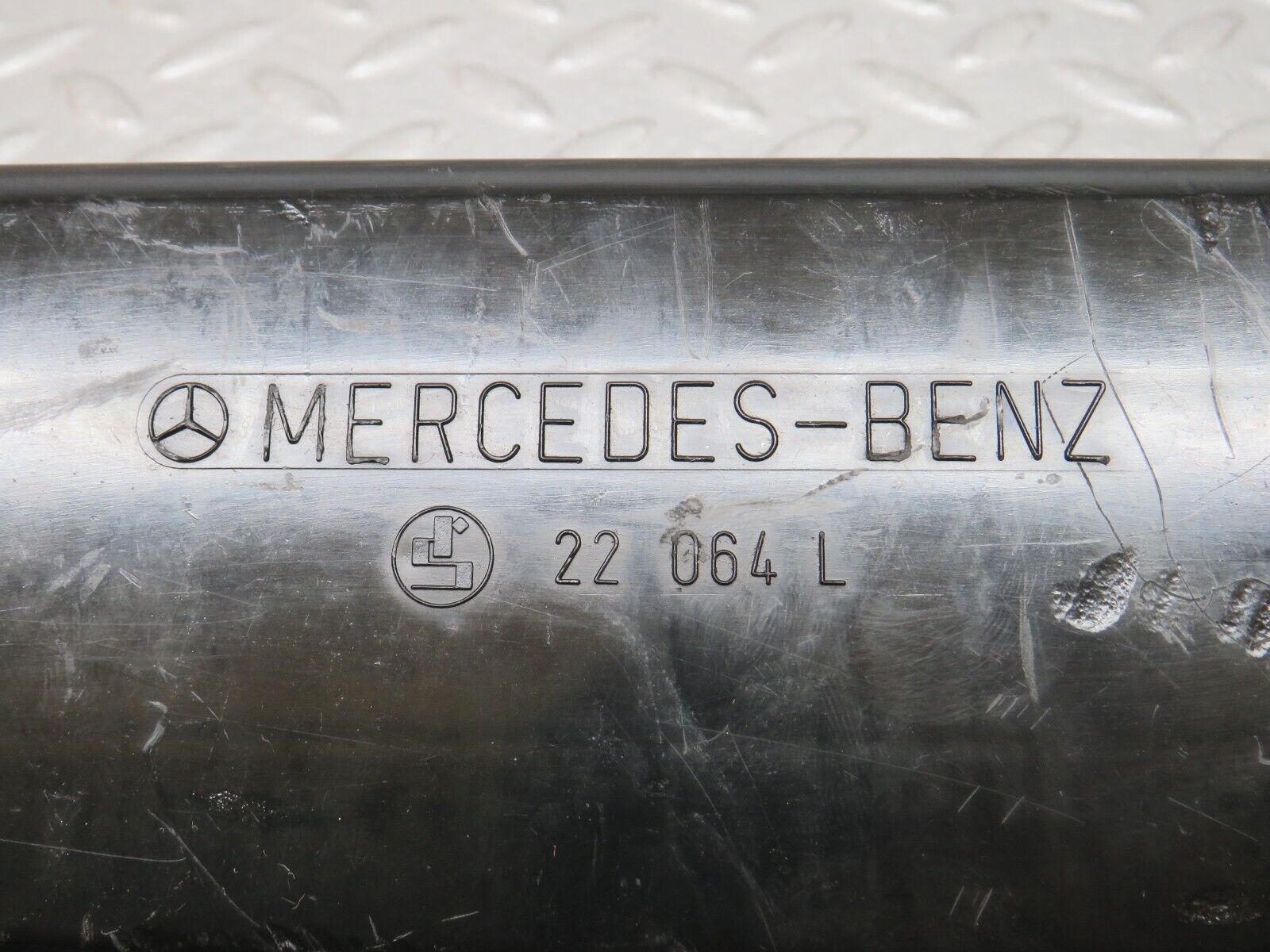 31054 Mercedes-Benz W123 200D Tail Light Bulb Holder Left Side 22064L